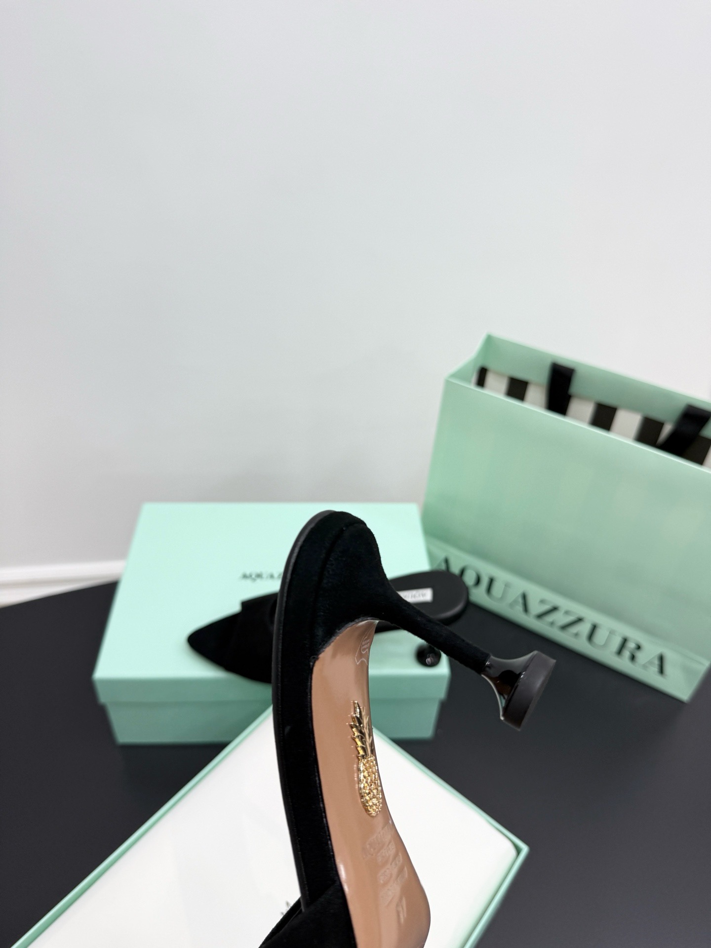 Мюли женские Aquazzura чёрного цвета