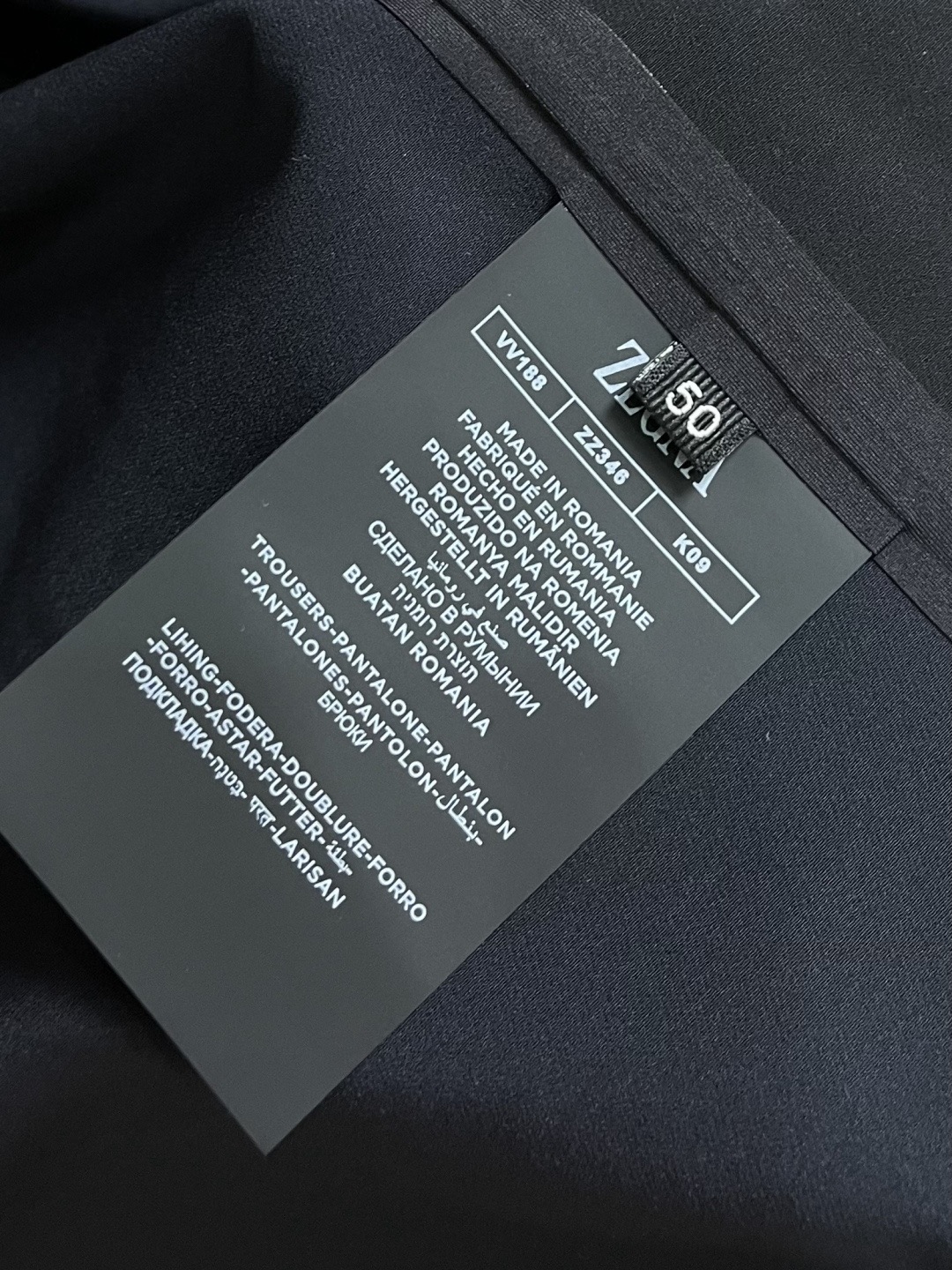 Костюм мужской в стиле Zegna ткани тёмно-синего цвета с жилетом и шортами