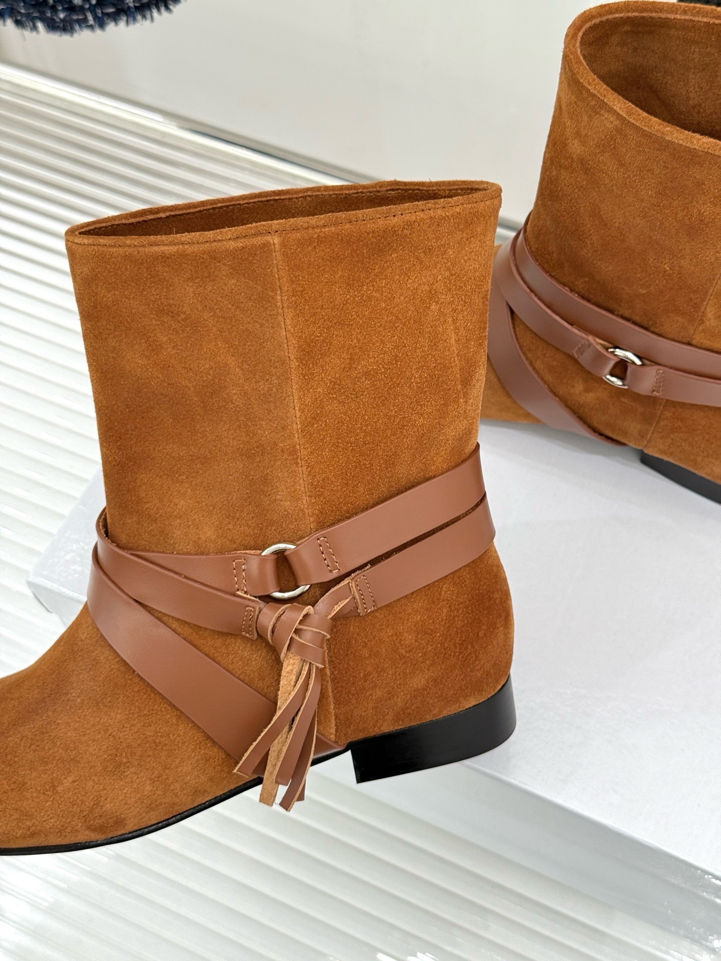 Ботильоны женские Isabel Marant Letiz Boots с завязками золотисто-коричневого цвета