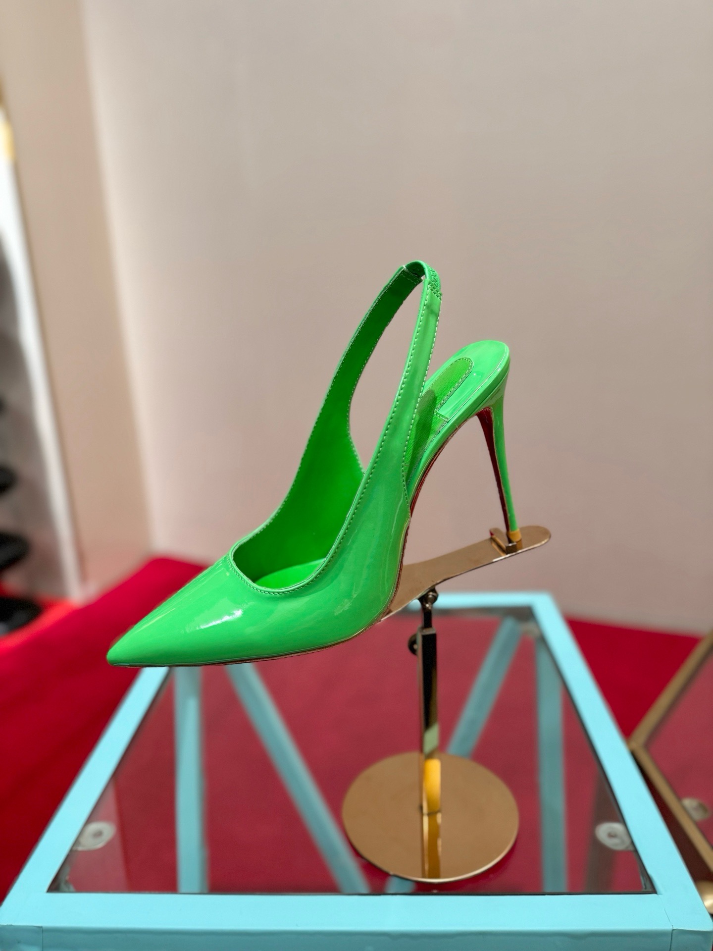 Туфли женские Christian Louboutin So Kate зелёного цвета