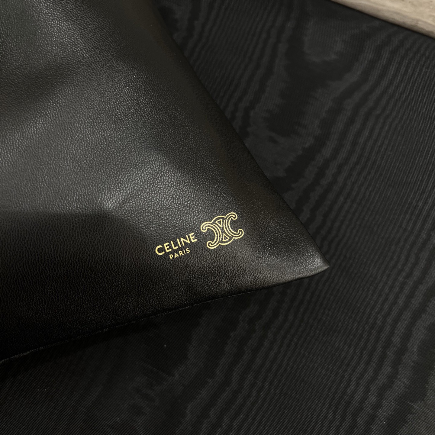 Сумка женская в стиле Celine Crystal Pouch чёрного цвета