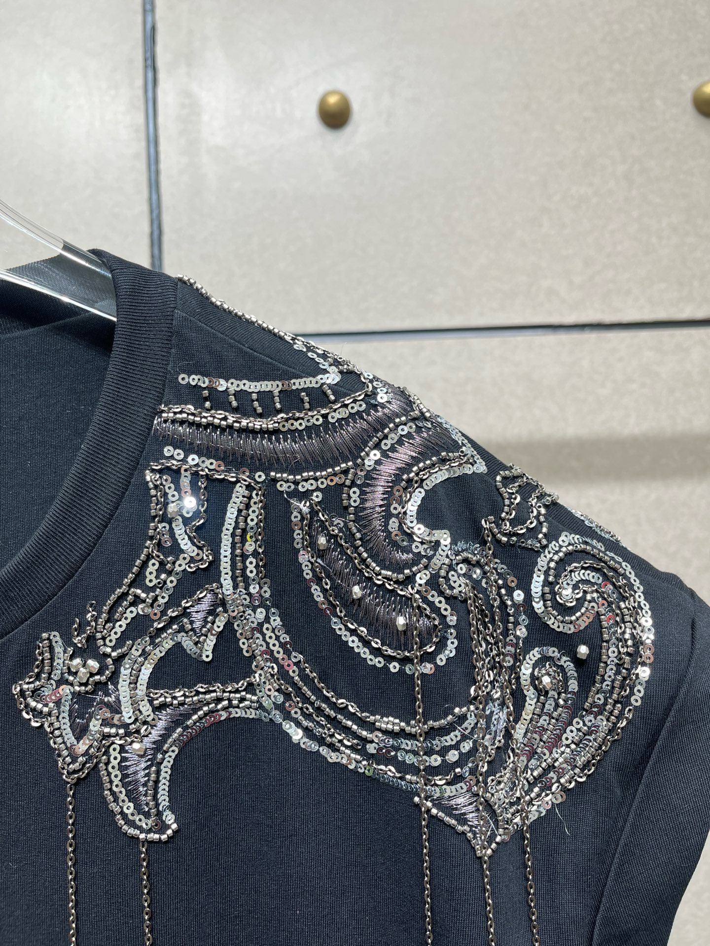 Платье женское Balmain чёрного цвета с вышивкой и ручной отделкой бусинами
