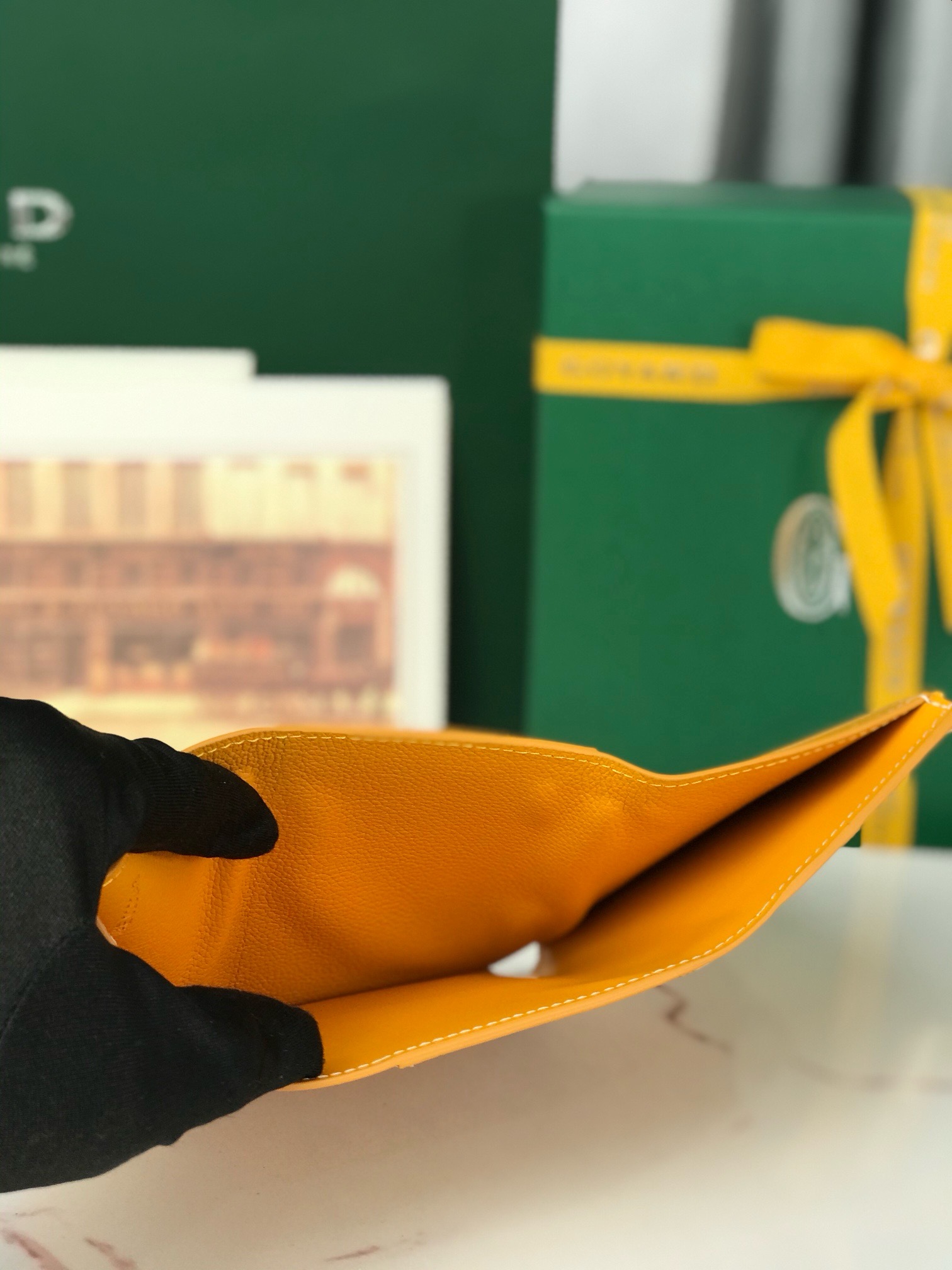 Кошелёк Goyard Saint-Gabriel жёлтого цвета