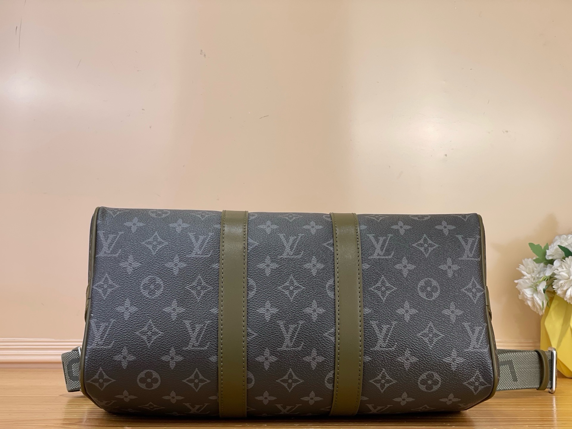 Сумка дорожная мужская Louis Vuitton Keepall Bandoulière 35 чёрно-зелёного цвета