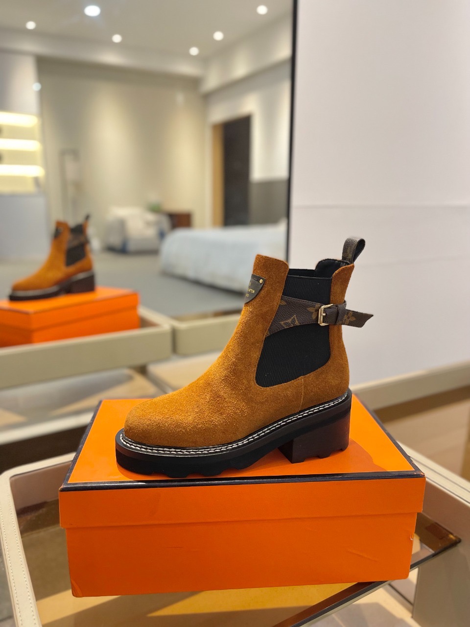 Ботинки Louis Vuitton LV Beaubourg Ankle Boot коричневого цвета