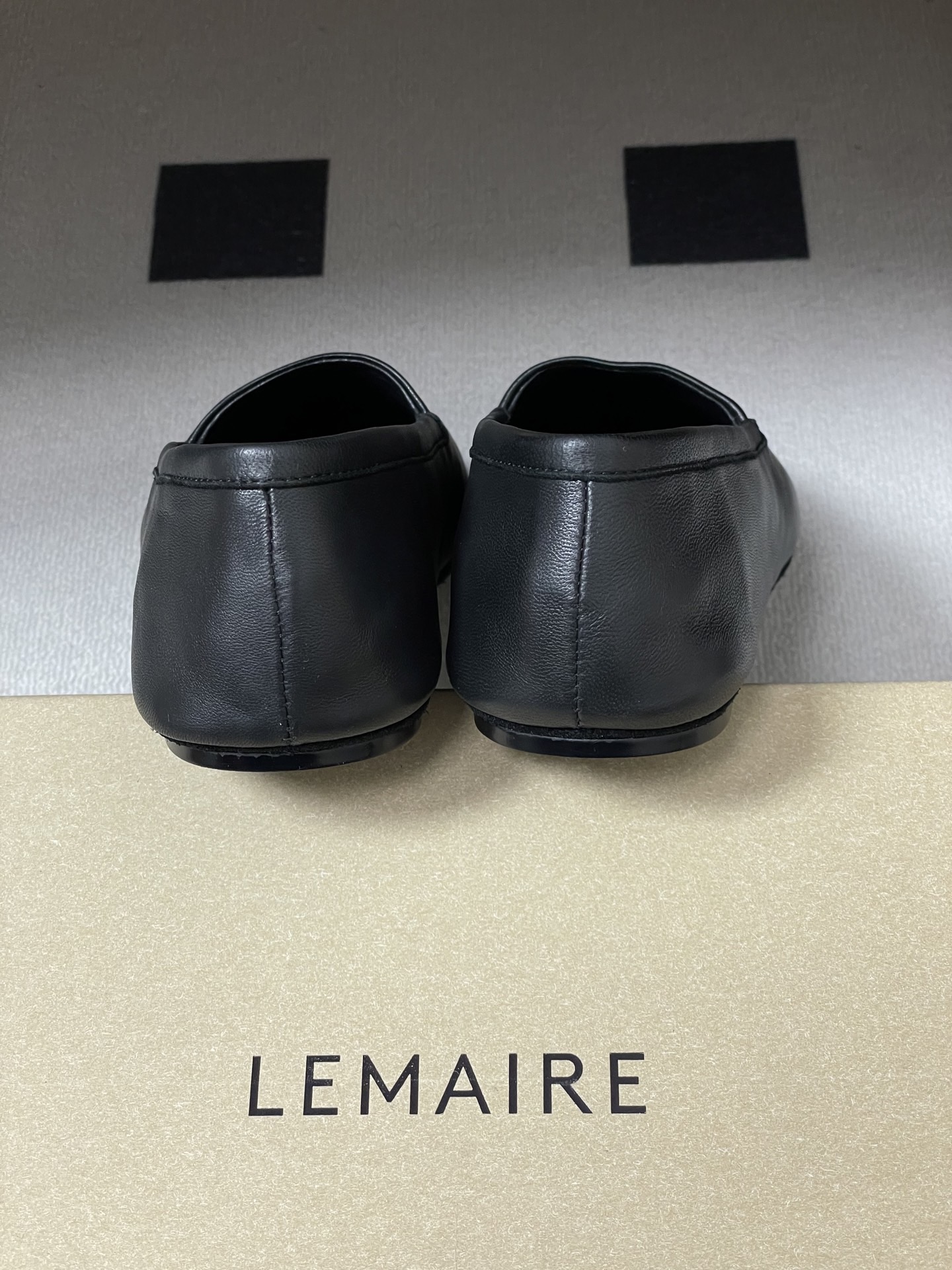 Лоферы женские в стиле Lemaire чёрного цвета