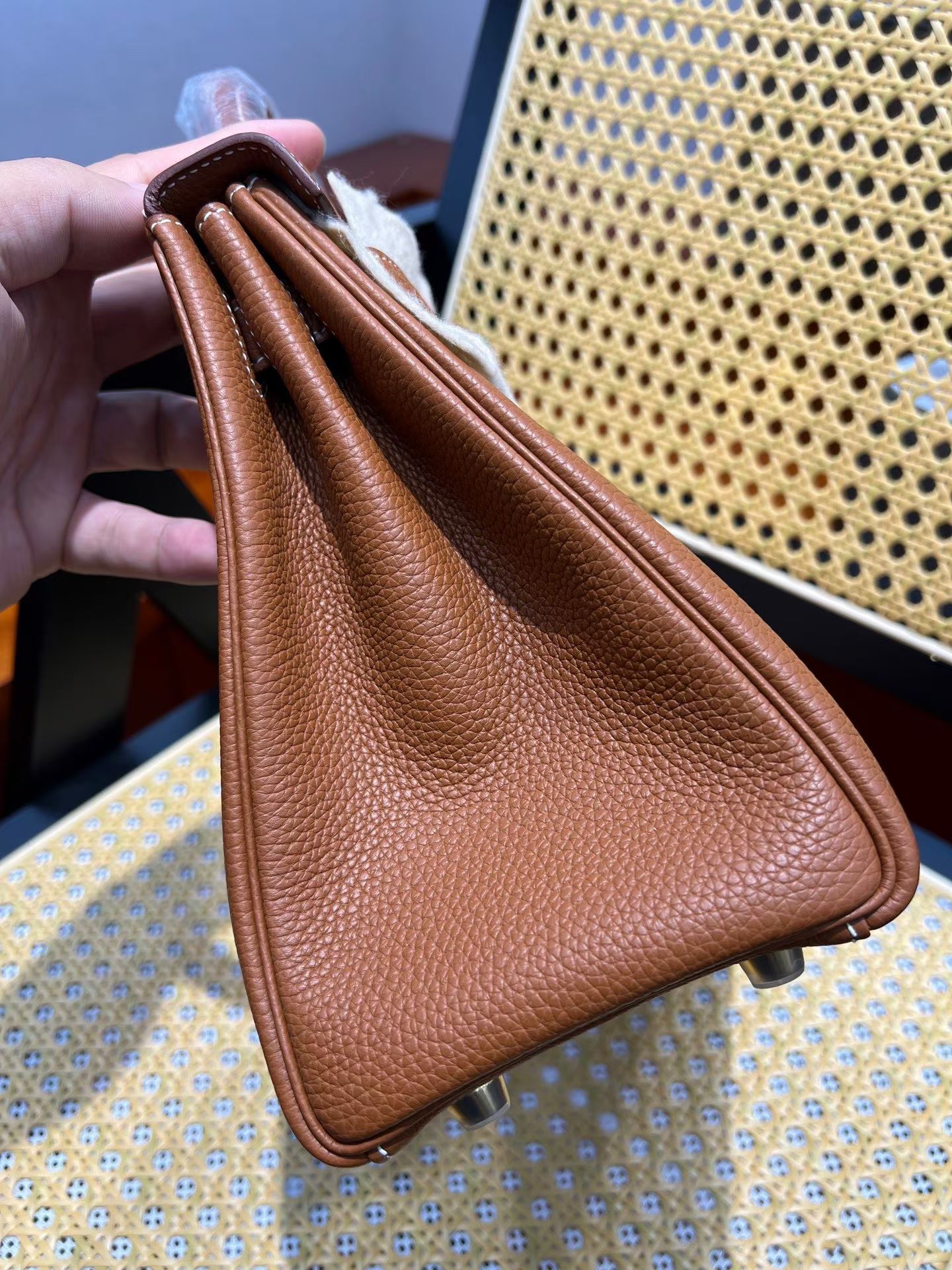 Сумка женская Hermès Kelly 28  gold brown цвета