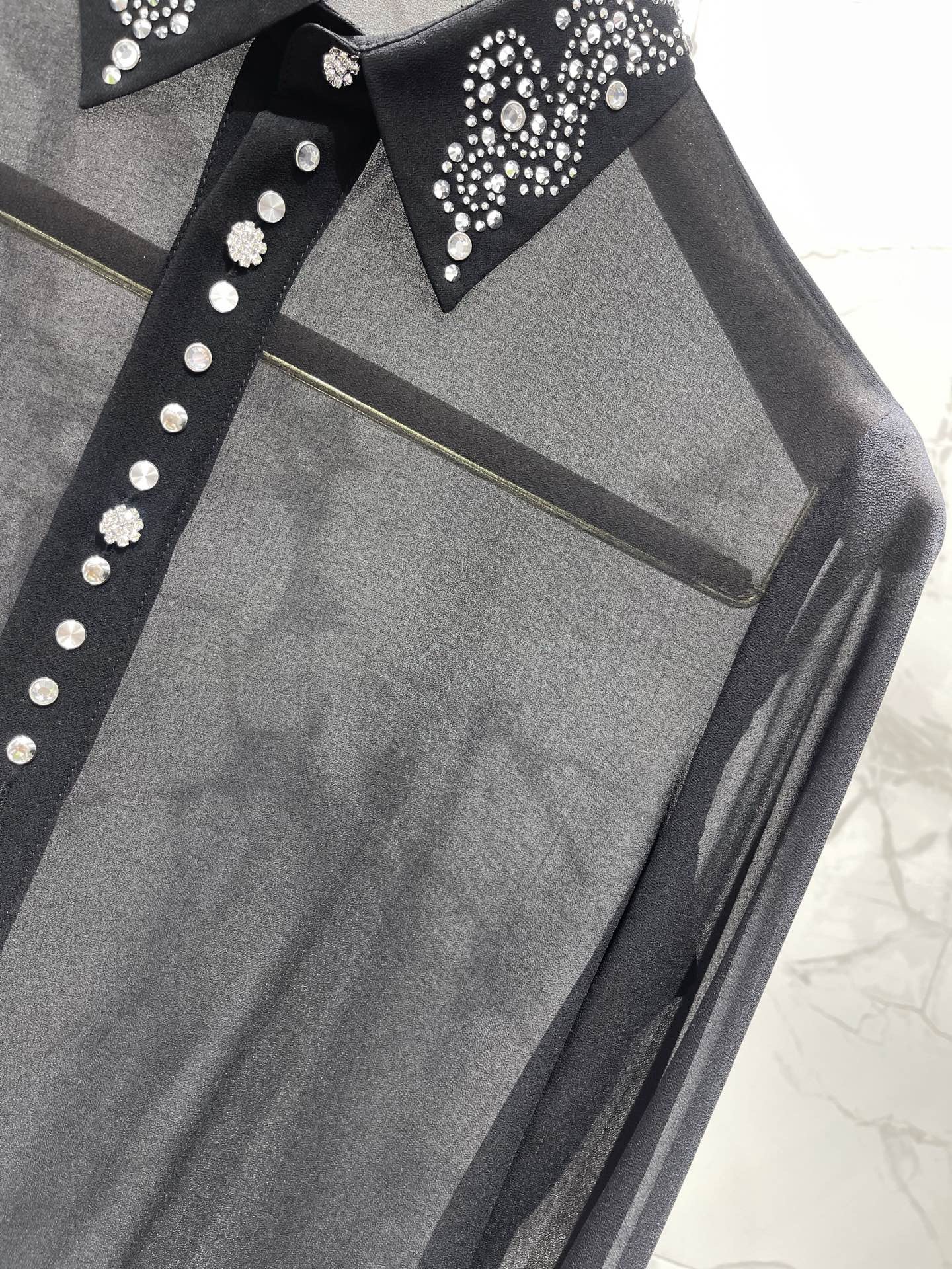 Рубашка женская в стиле Alexander McQueen чёрного цвета