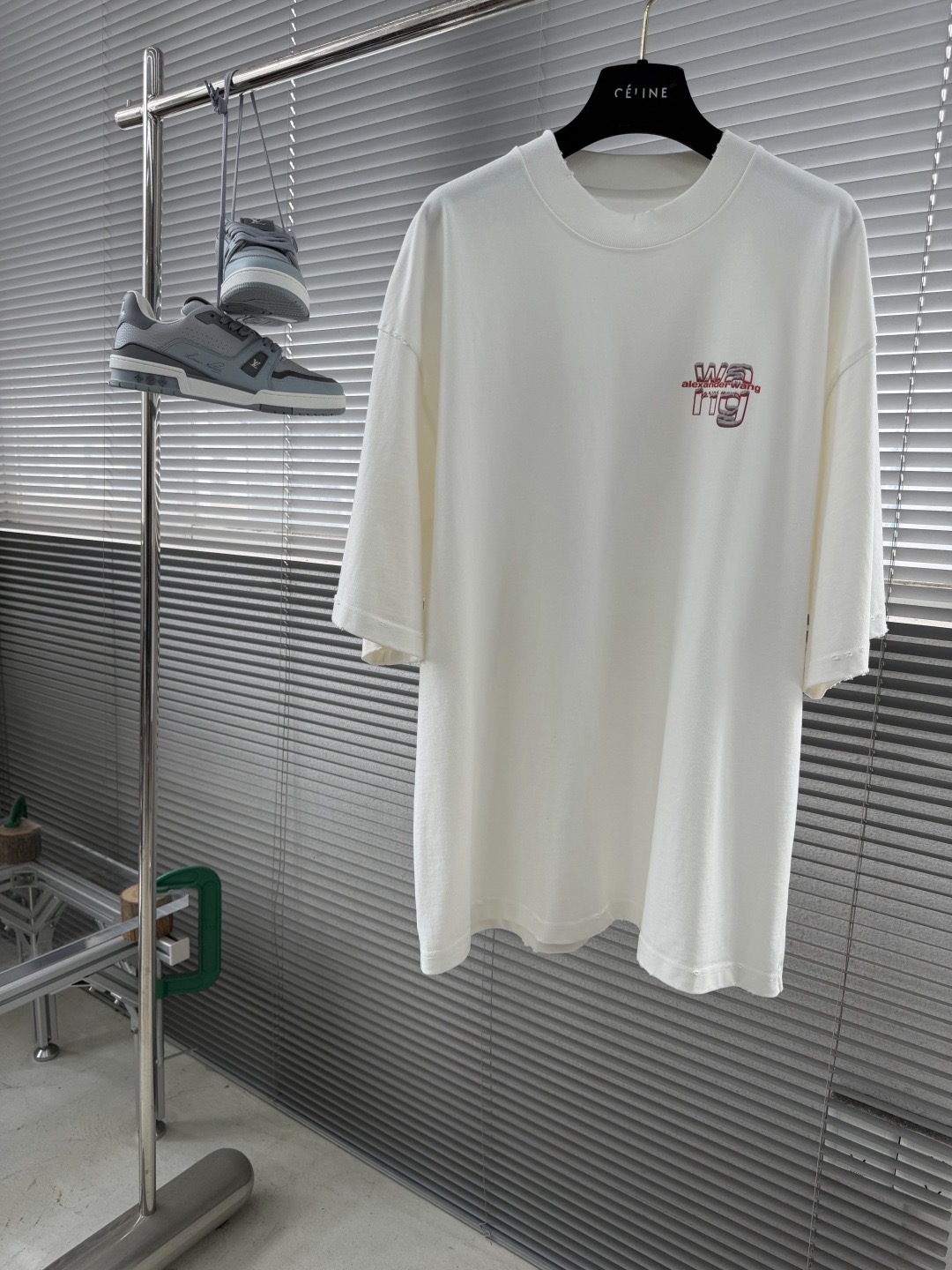 Футболка мужская в стиле Alexander Wang oversize белого цвета с принтом