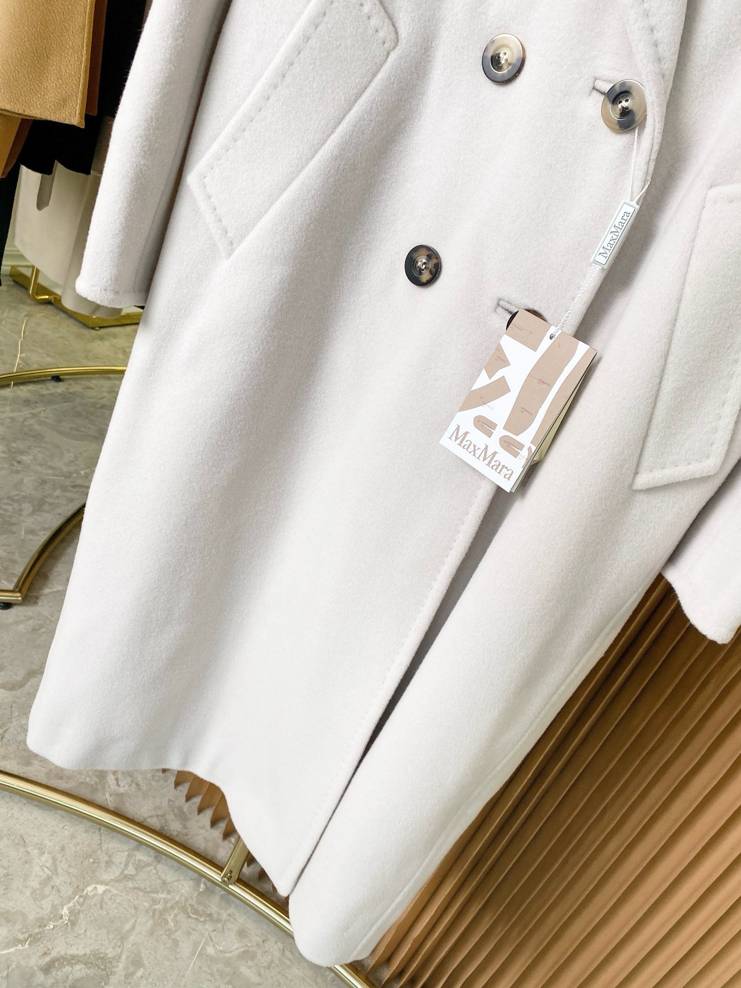 Пальто женское Max Mara 101801 Icon Coat белого цвета