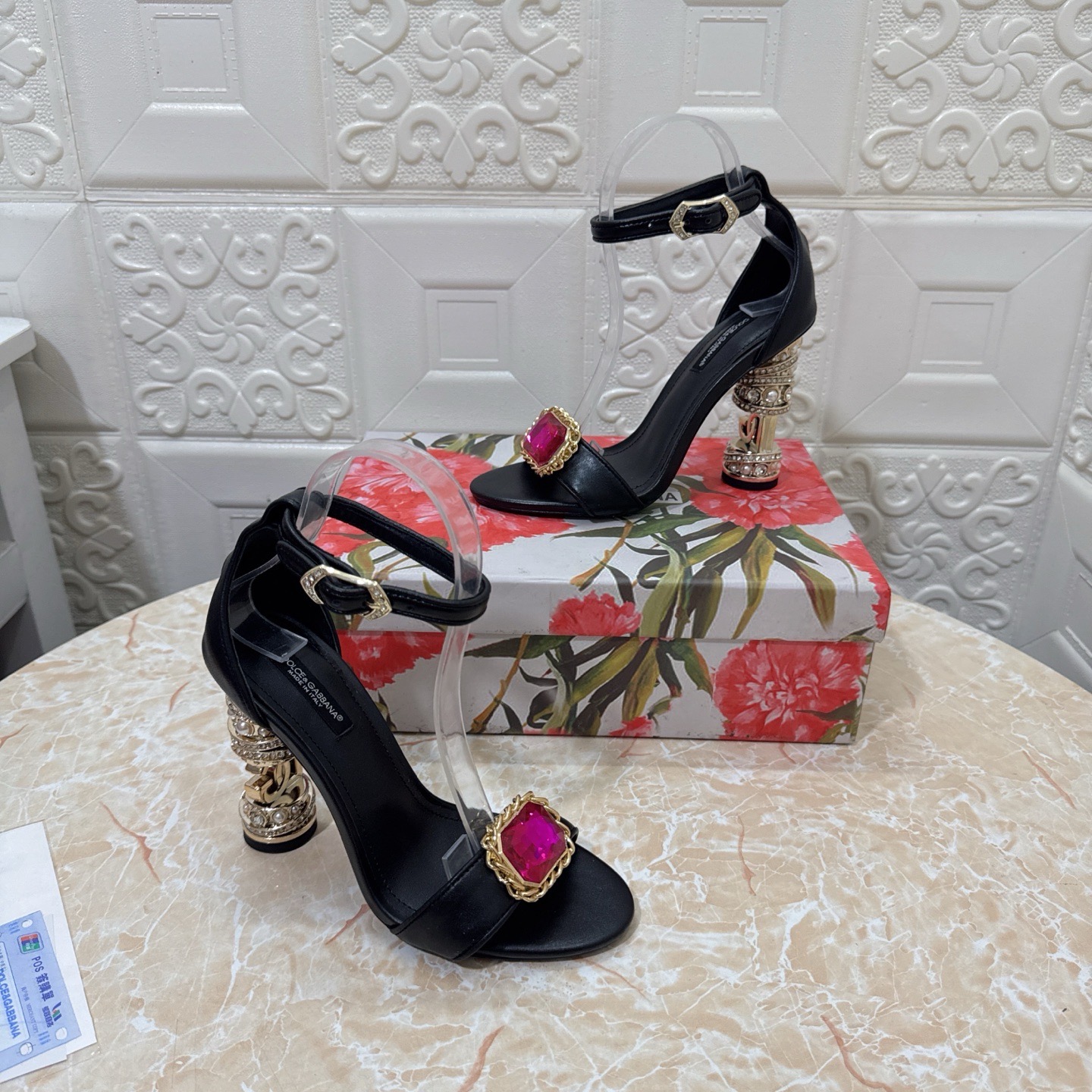 Босоножки женские Dolce & Gabbana чёрного цвета