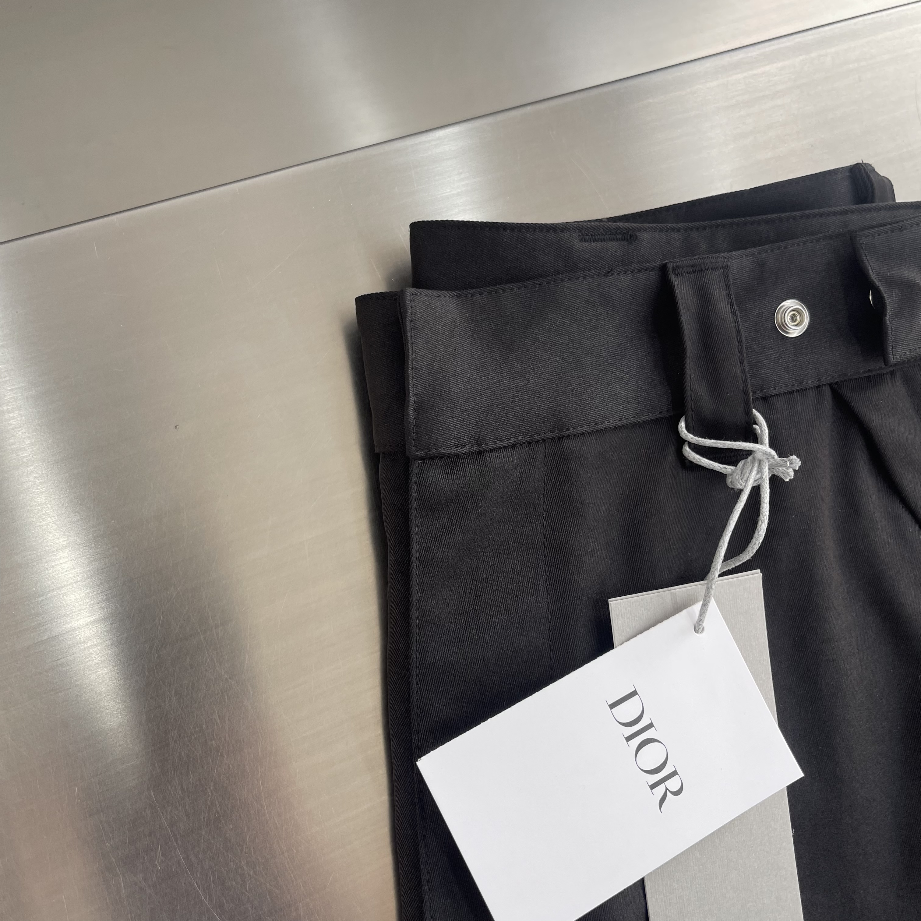 Шорты мужские в стиле Dior чёрного цвета карго с накладными карманами