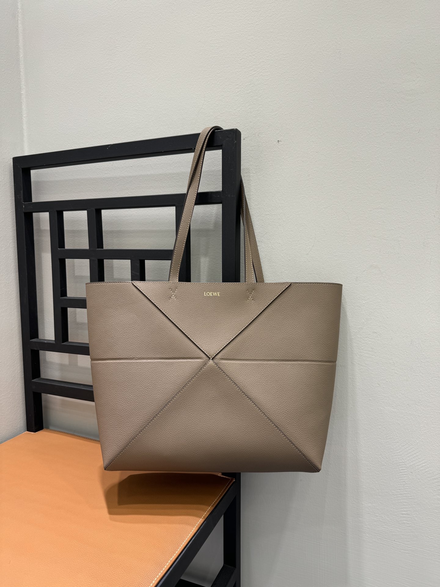 Сумка женская в стиле Loewe Puzzle Fold тауп (бежево-коричневого) цвета