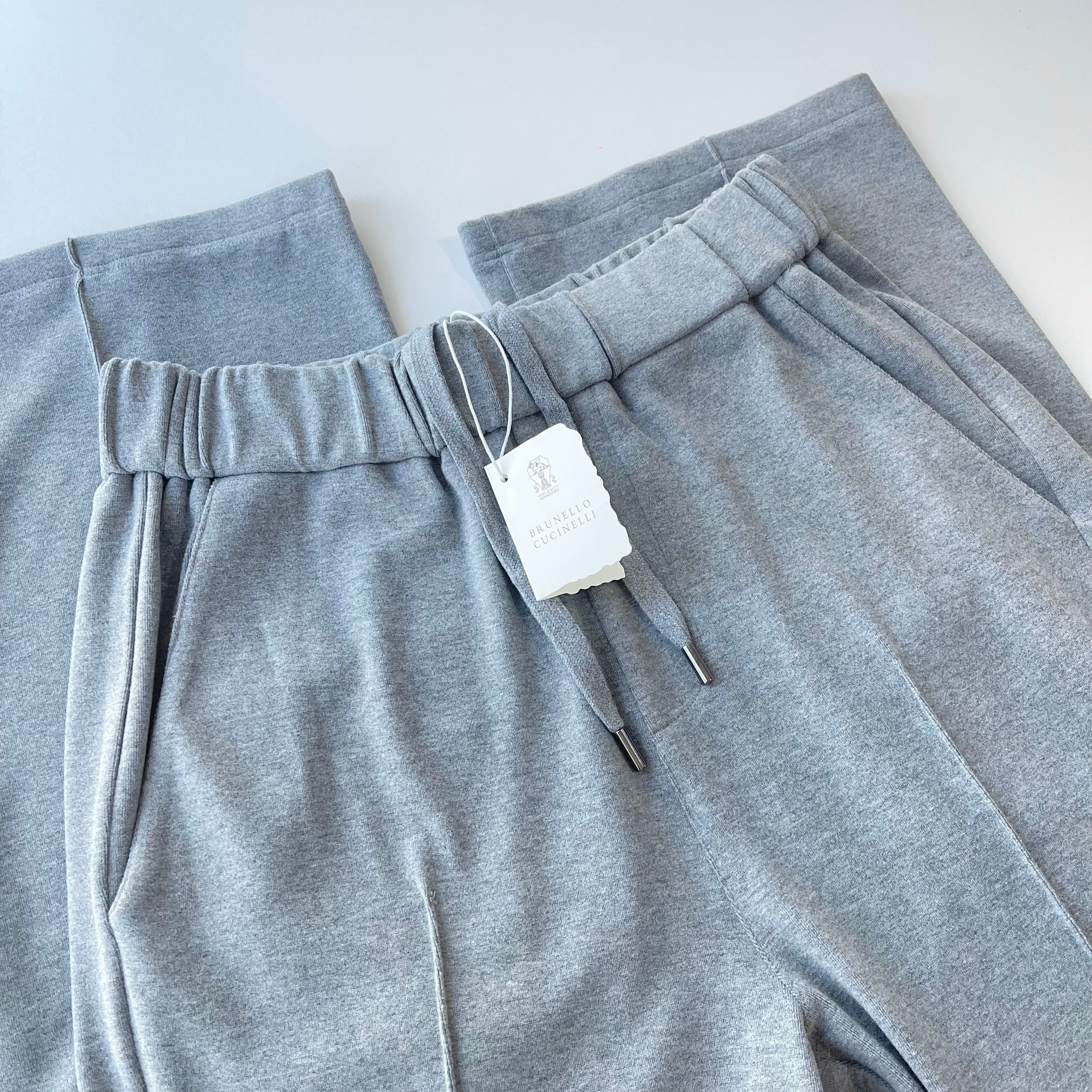 Брюки мужские в стиле Brunello Cucinelli модель Straight Fit из шерстяного трикотажа серого цвета