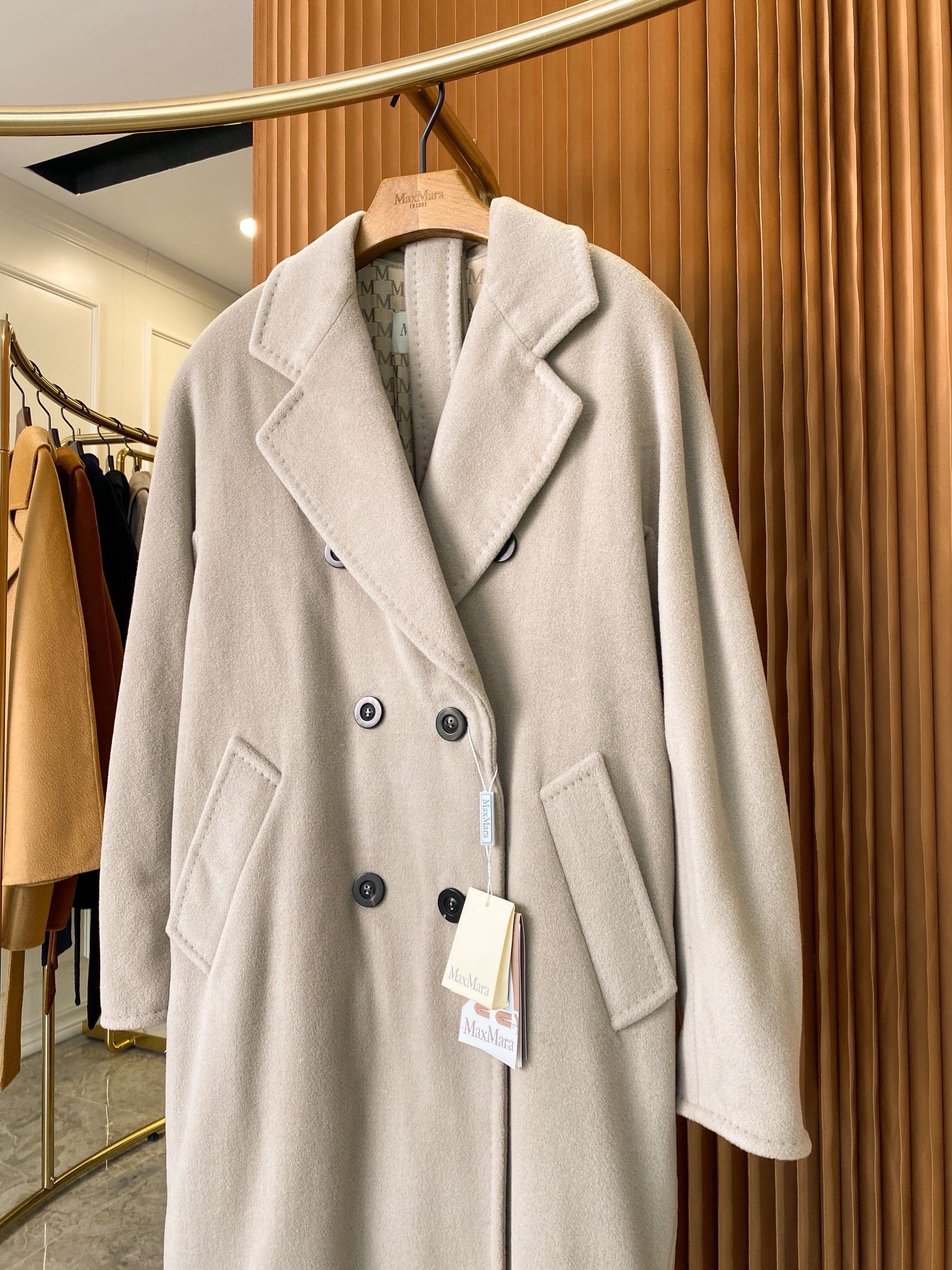 Пальто женское в стиле Max Mara Anne-Marie Beretta песочного цвета