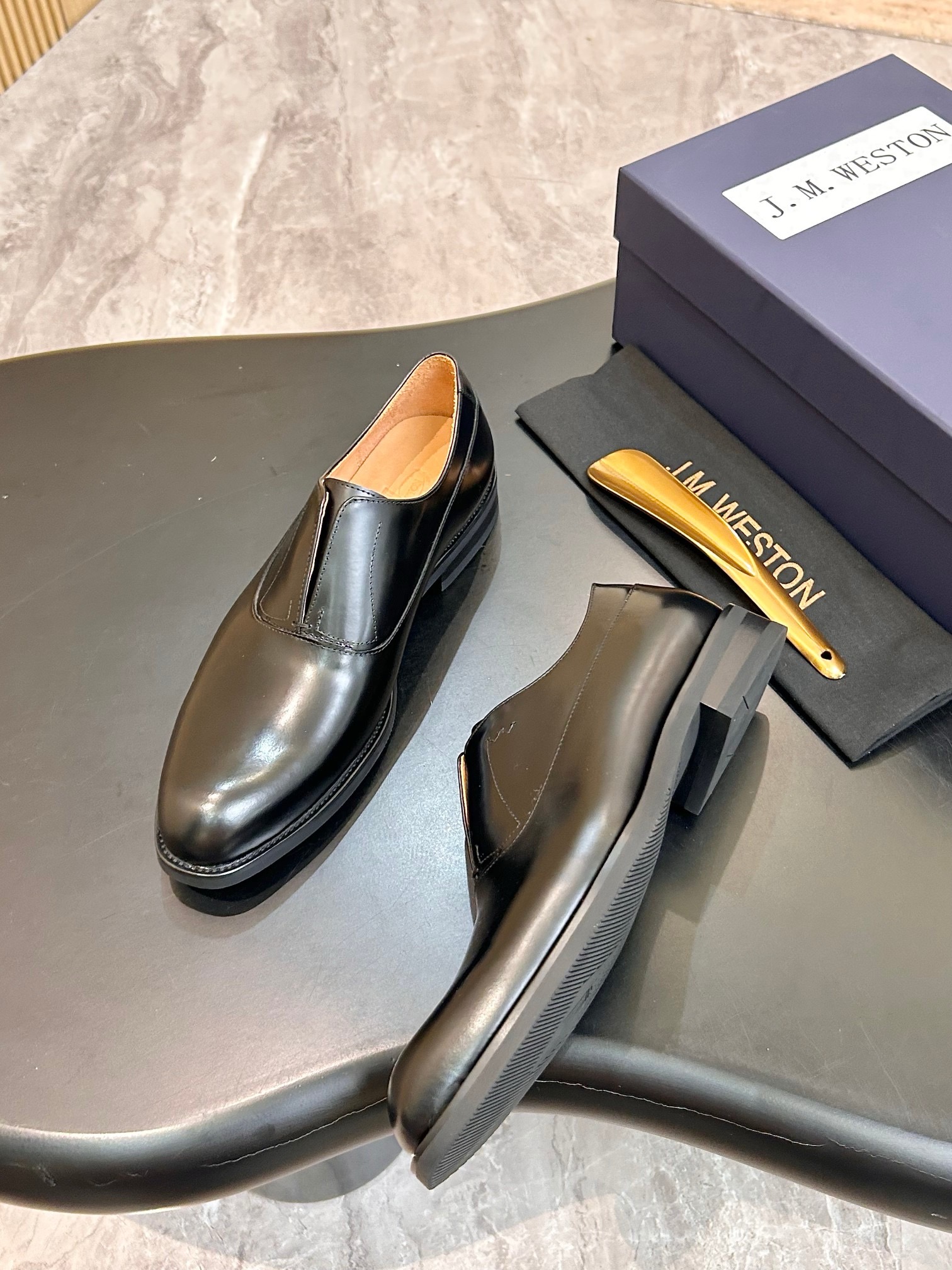 Туфли мужские J.M. Weston Iena Slip-On Oxford чёрного цвета
