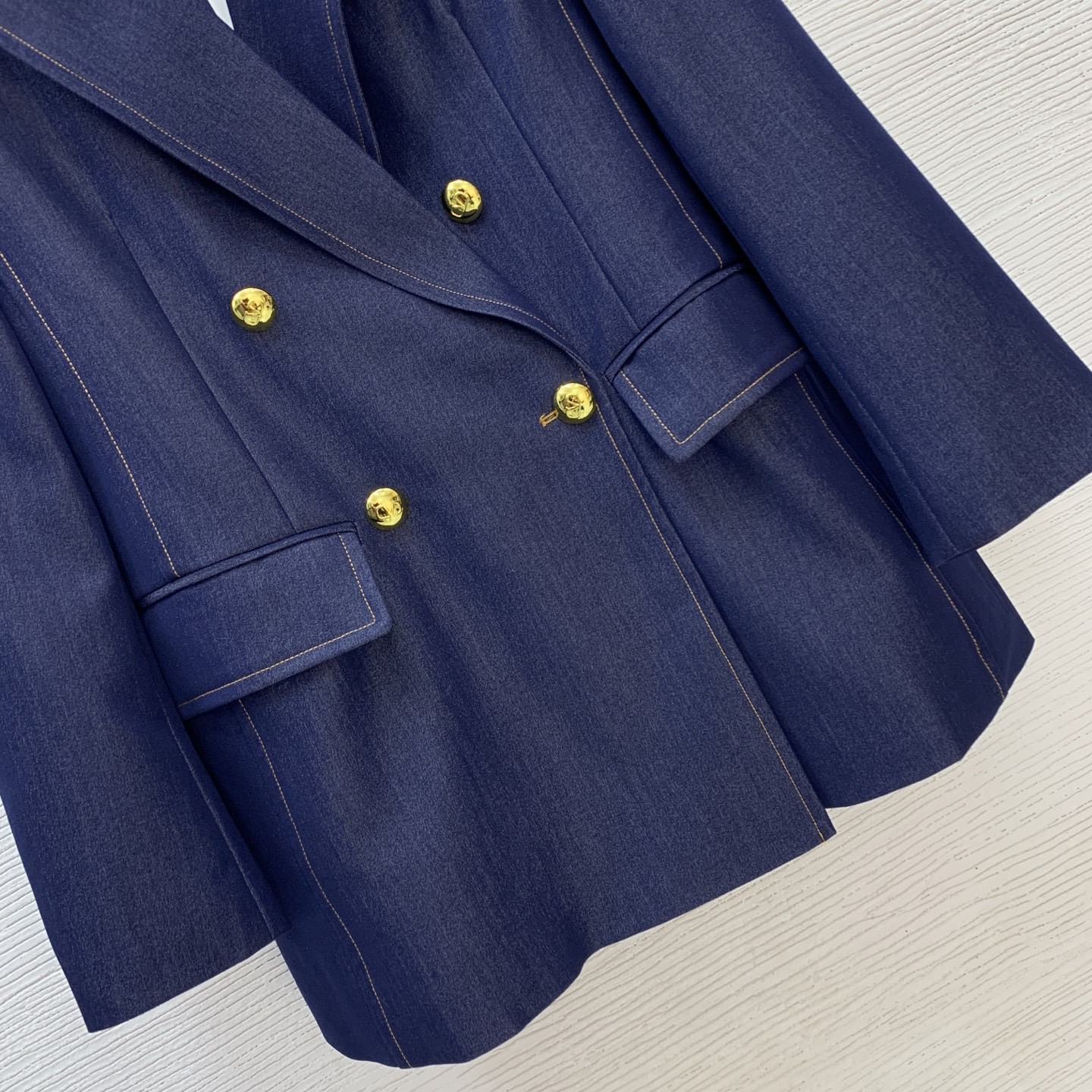 Костюм женский в стиле Valentino тёмно-синего цвета