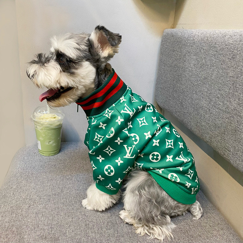 Ветровка для собак в стиле Louis Vuitton Monogram зелёного цвета