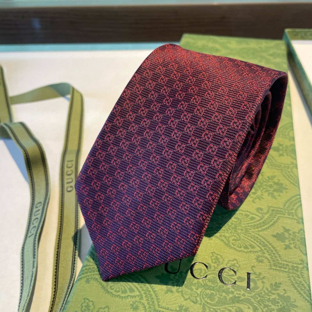 Галстук мужской в стиле Gucci из бордового цвета с жаккардовым узором GG