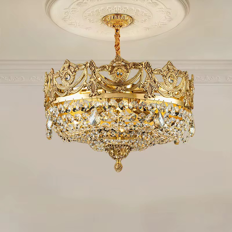 Люстра потолочная в форме короны из меди с кристаллами