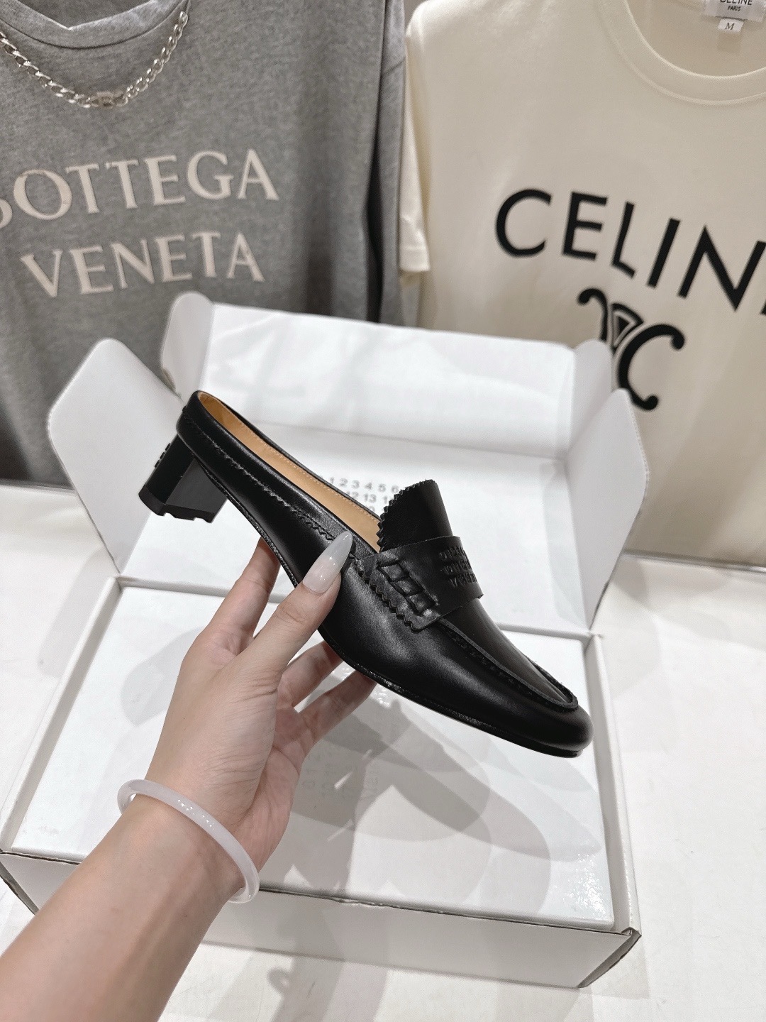 Мюли-лоферы женские MM6 Maison Margiela чёрного цвета