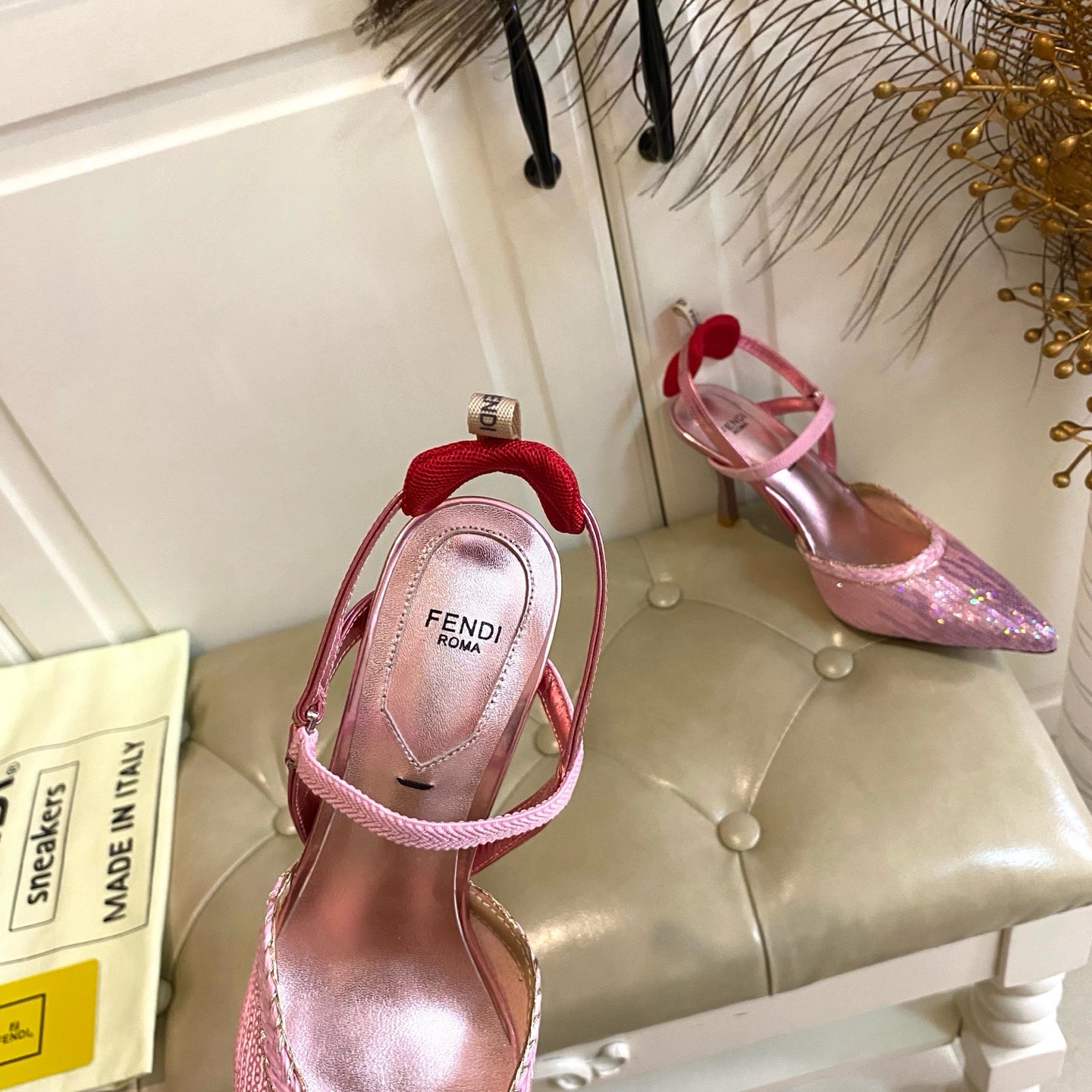 Туфли женские в стиле Fendi из сетки с пайетками и ремешком