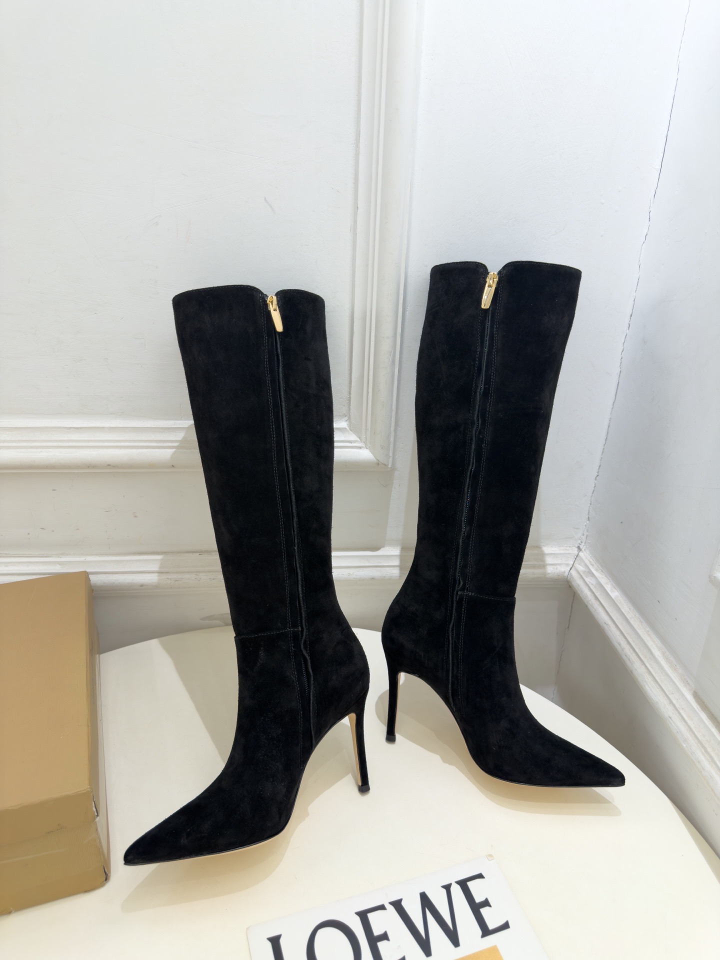 Сапоги женские Gianvito Rossi из натуральной замши черного цвета