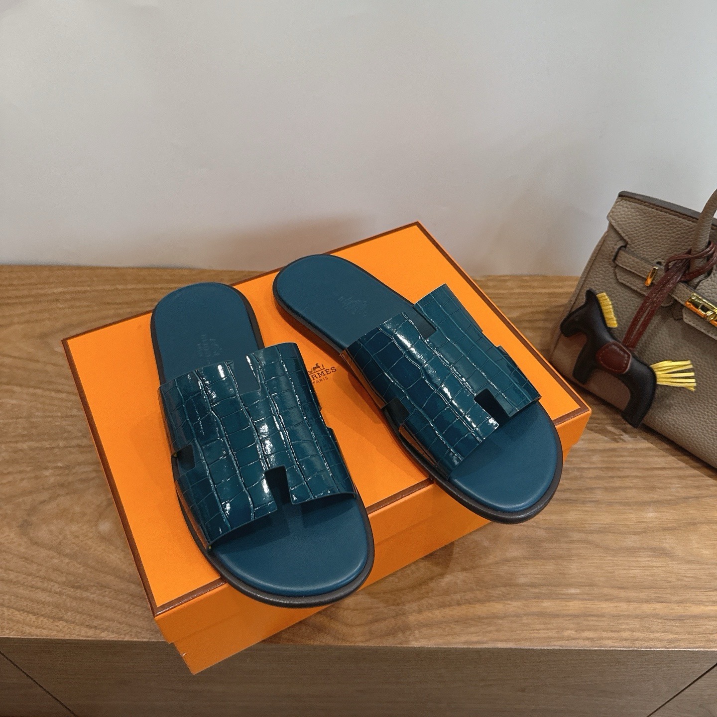 Шлёпанцы мужские в стиле Hermès Eclair сине-зелёного цвета