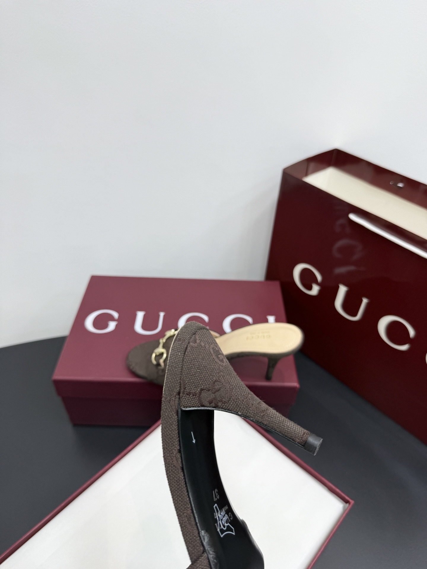 Мюли женские в стиле Gucci Horsebit коричневого цвета