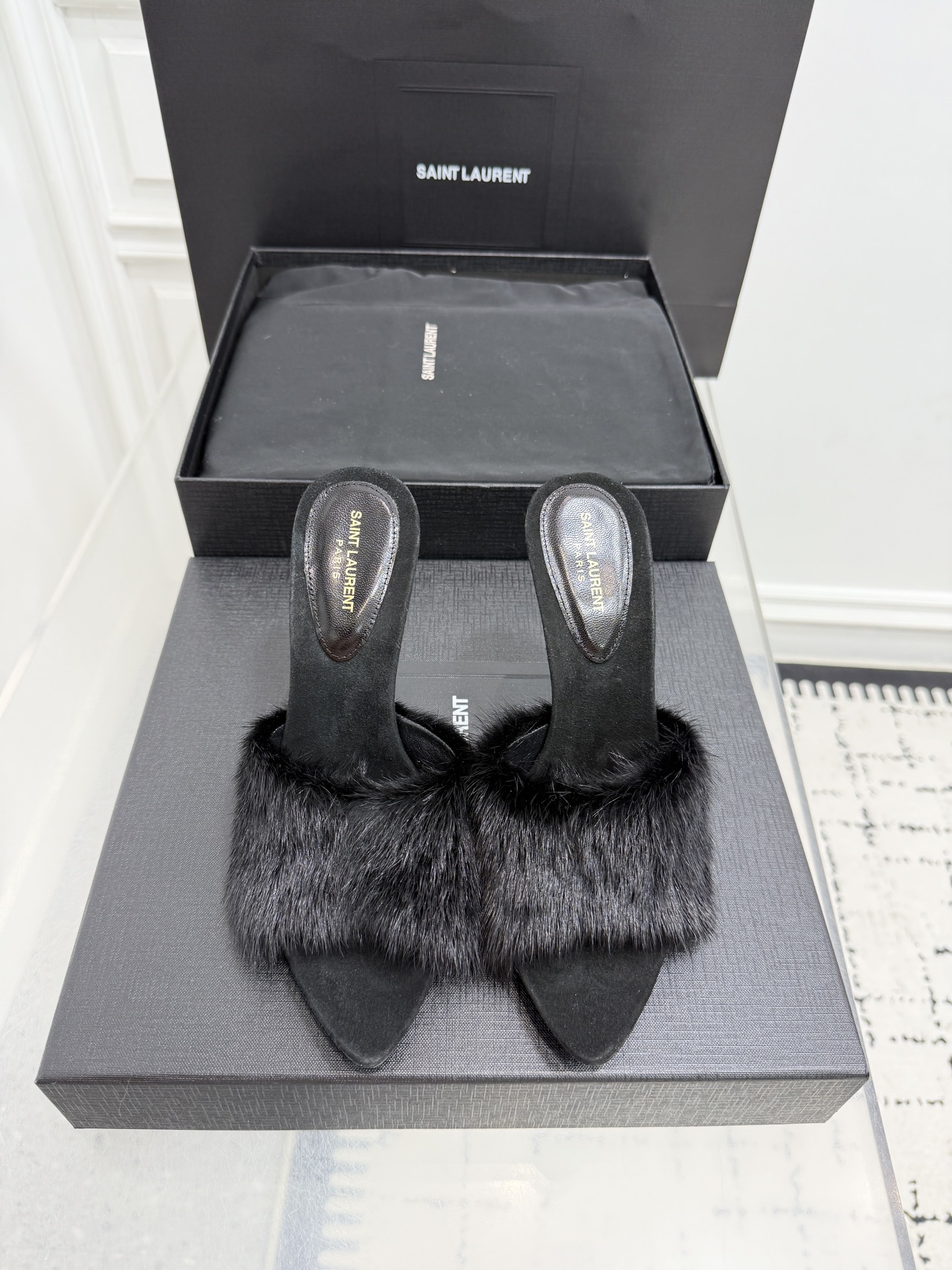Мюли женские Saint Laurent Opyum чёрного цвета