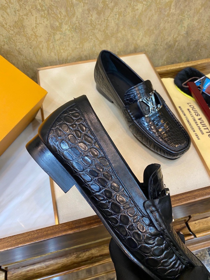 Лоферы мужские в стиле Louis Vuitton чёрного цвета