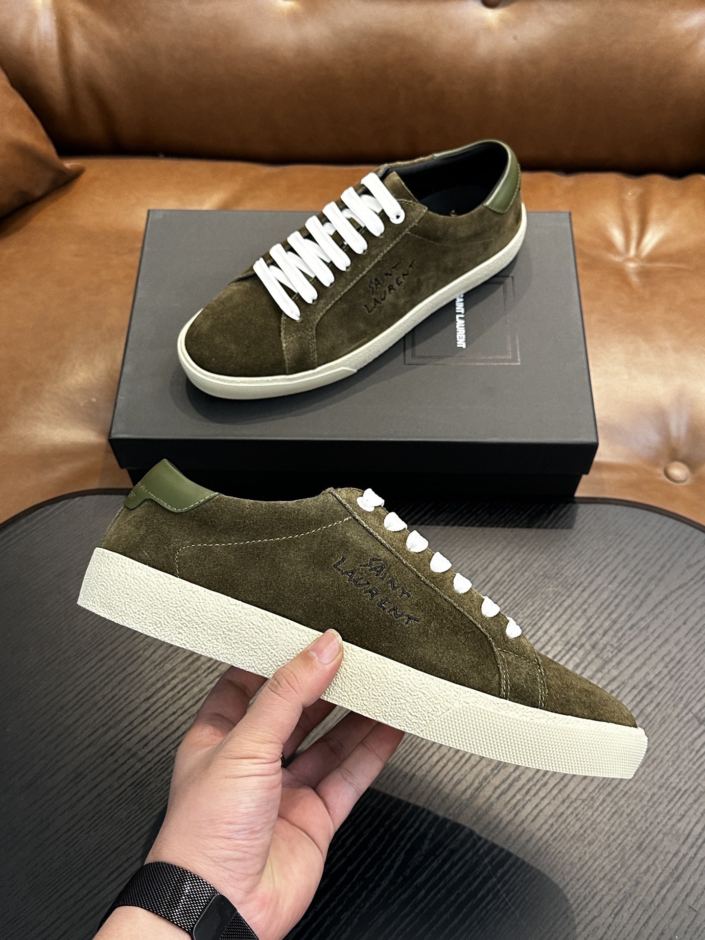 Кроссовки мужские в стиле Saint Laurent SL/61 из натуральной замши оливкового цвета
