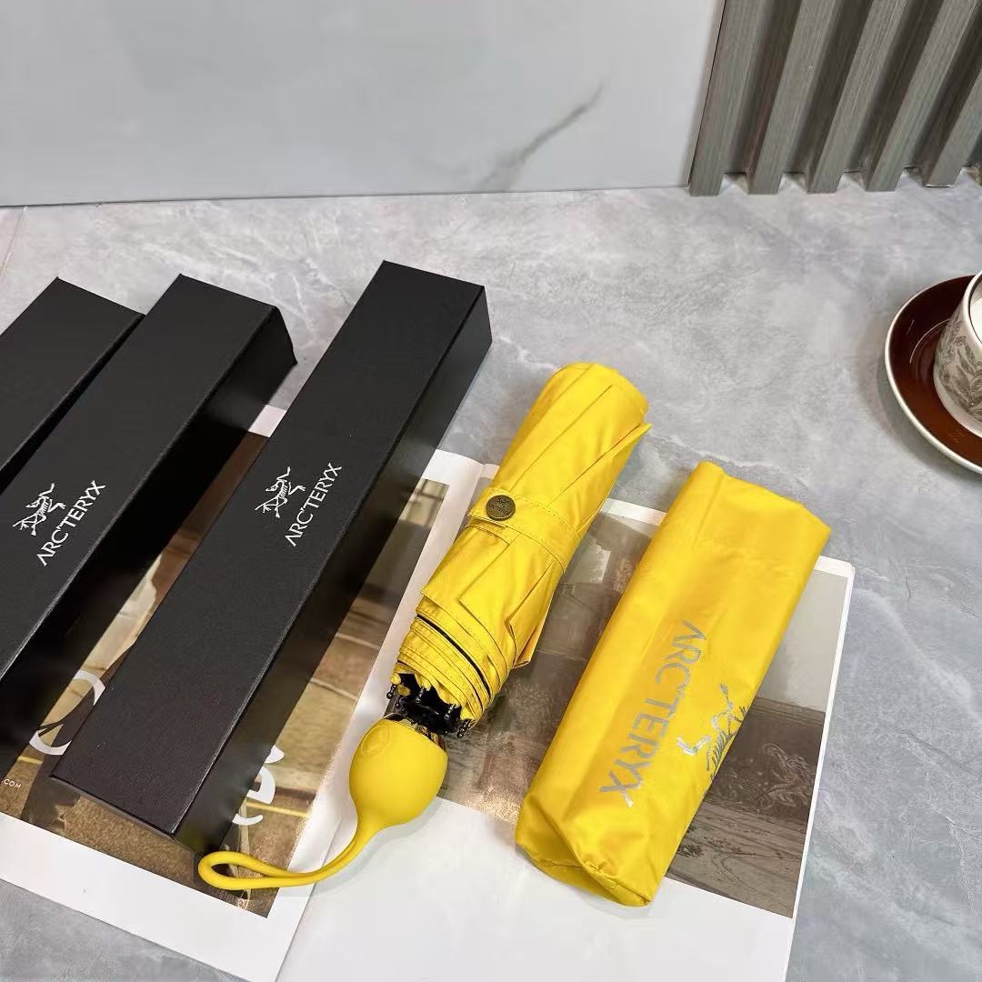Зонт Arc'teryx желтого цвета