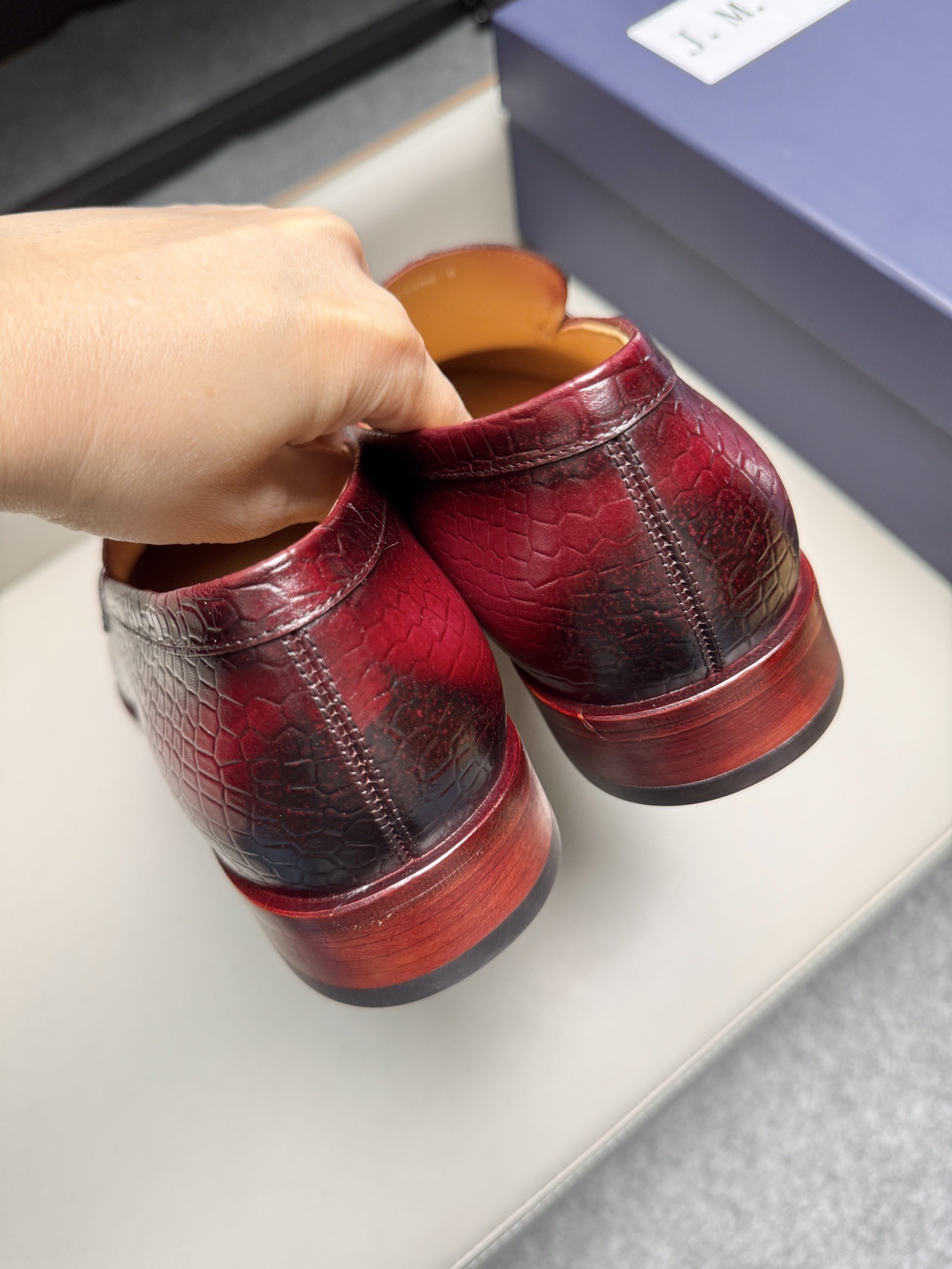 Лоферы мужские в стиле J.M. Weston бордового цвета