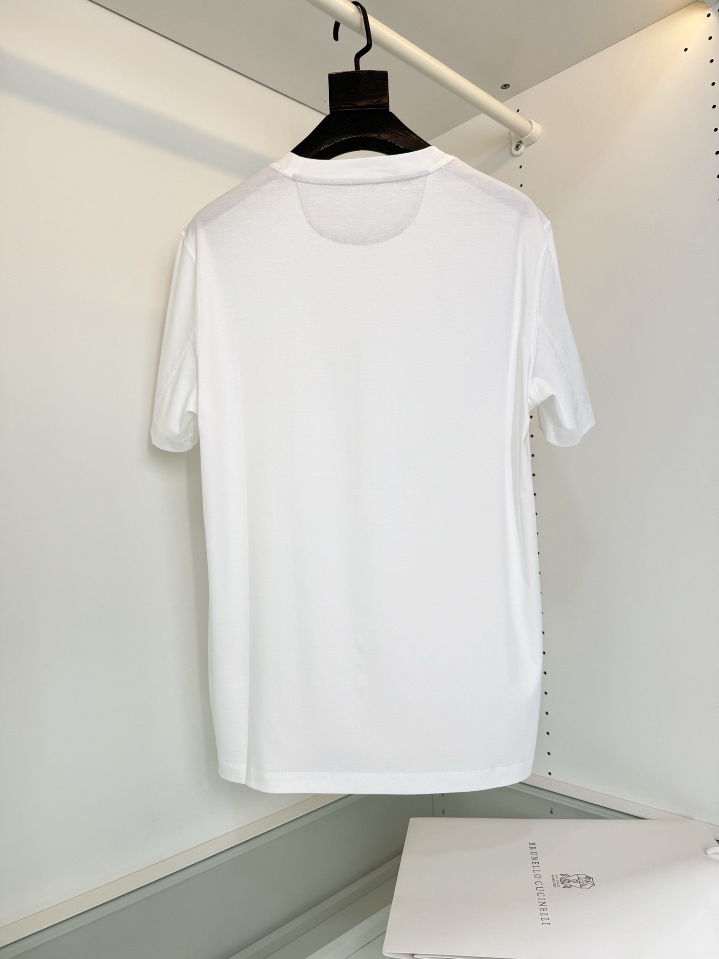 Футболка мужская Brunello Cucinelli Leisure JClass Yacht белого цвета с принтом