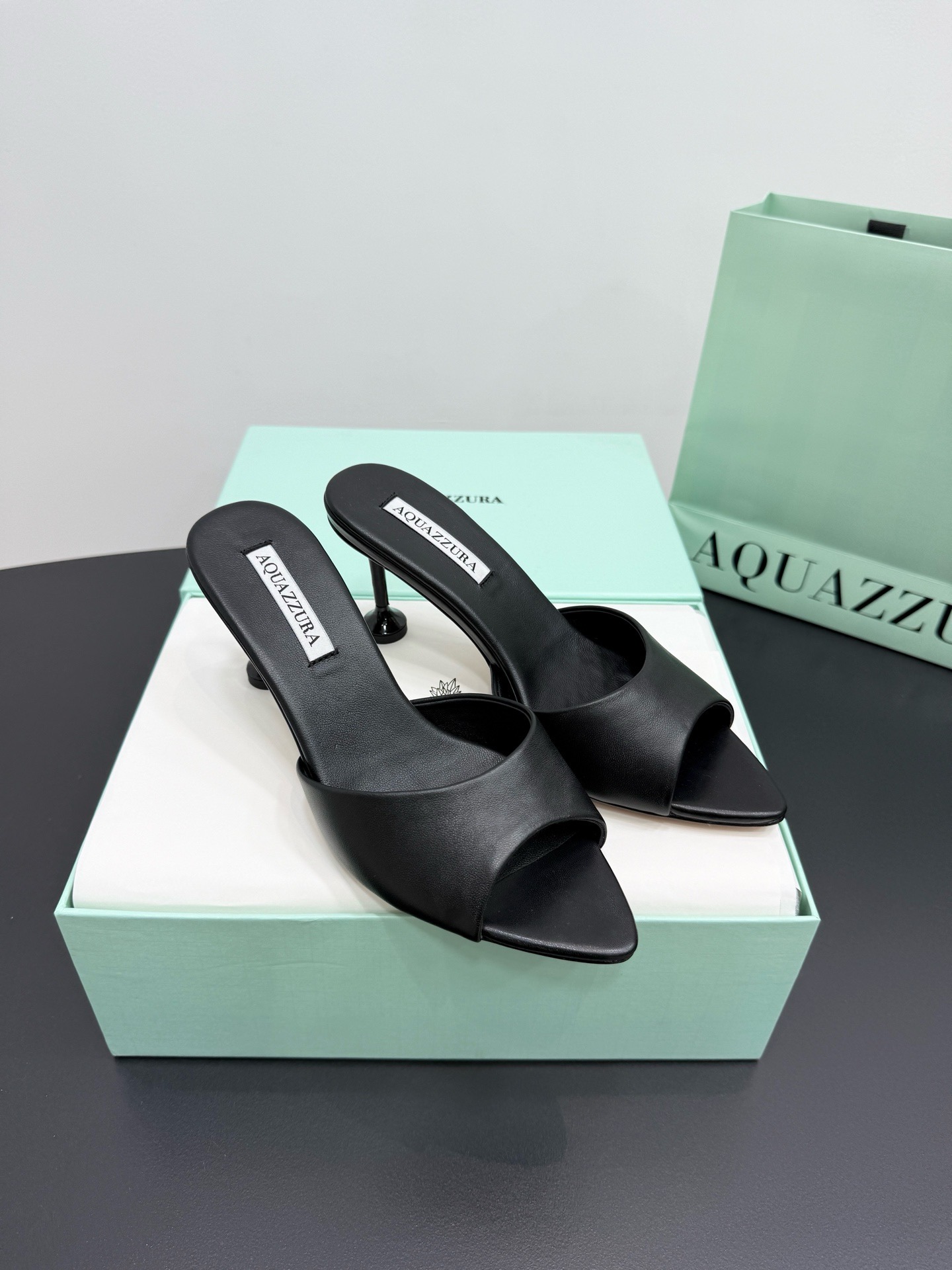 Мюли женские Aquazzura чёрного цвета