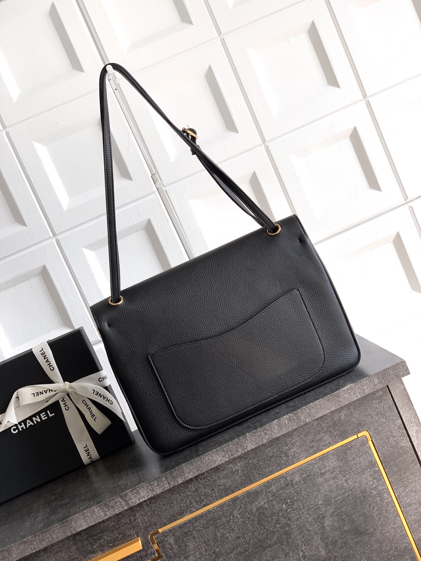 Сумка женская Chanel CF Shopping Bag черного цвета