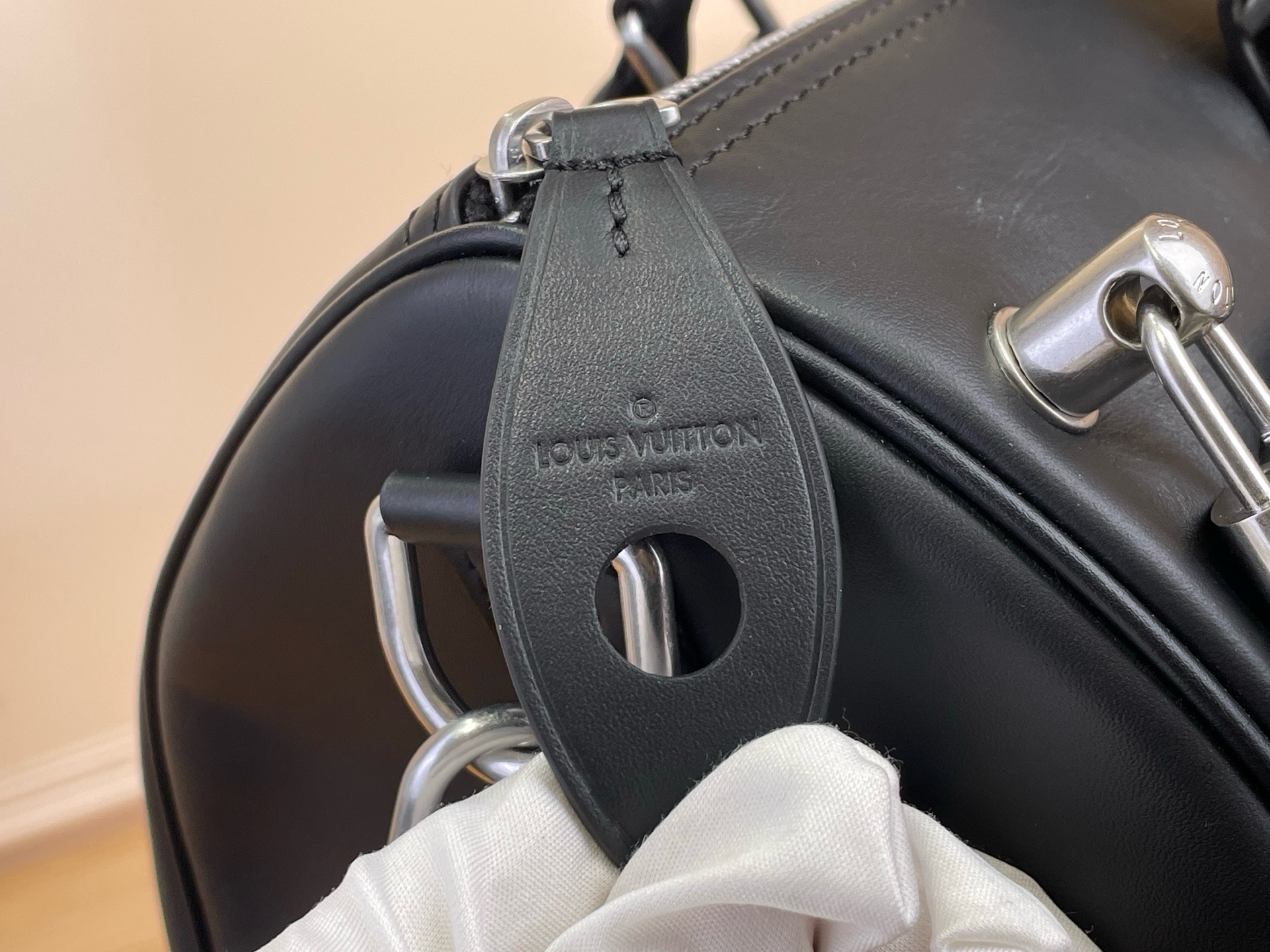 Сумка мужская Louis Vuitton Keepall Cargo Bandoulière 35 чёрного цвета