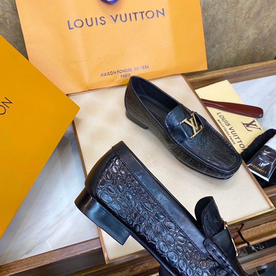 Лоферы мужские Louis Vuitton из кожи крокодила и кожи страуса черного цвета