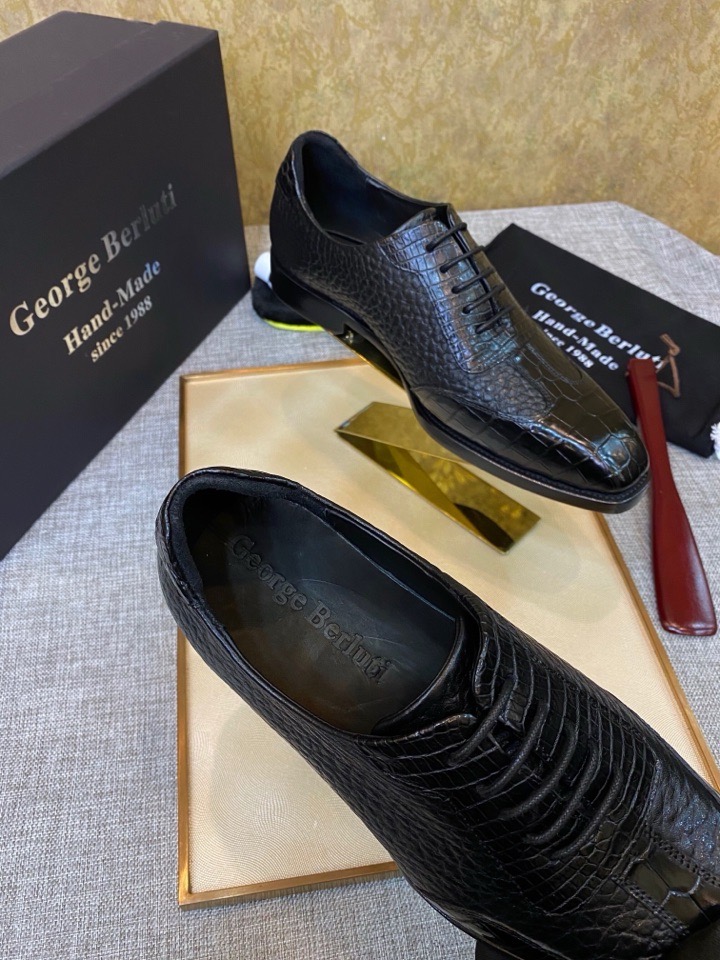 Оксфорды мужские Berluti George Berluti из кожи крокодила чёрного цвета