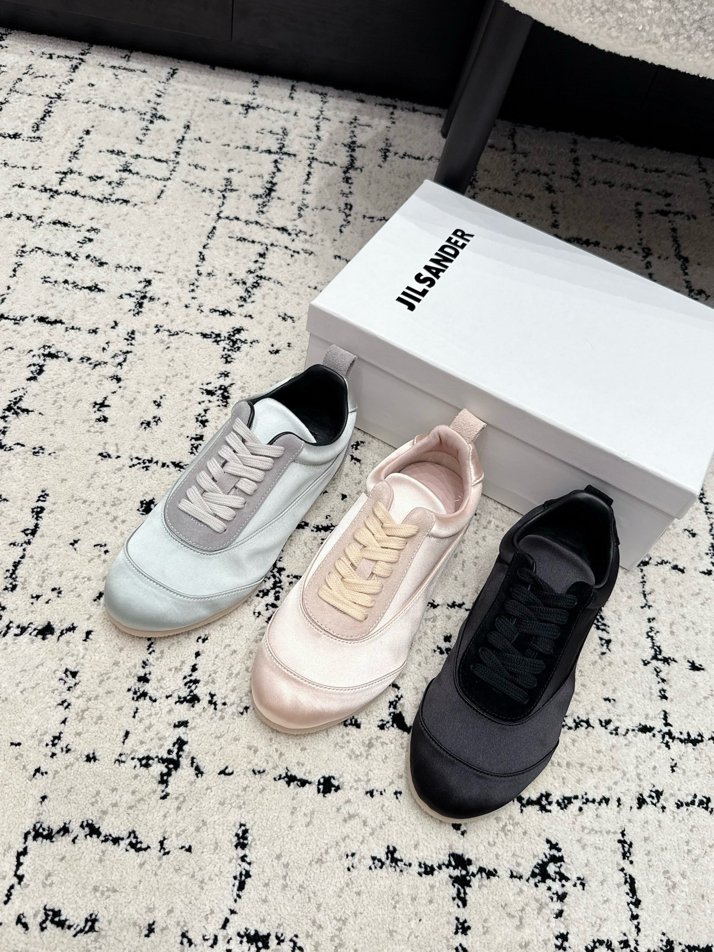 Кроссовки женские в стиле Jil Sander серого цвета