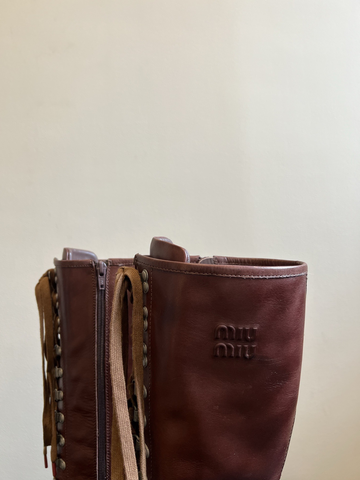 Сапоги женские Miu Miu Leather Boots коричневого цвета