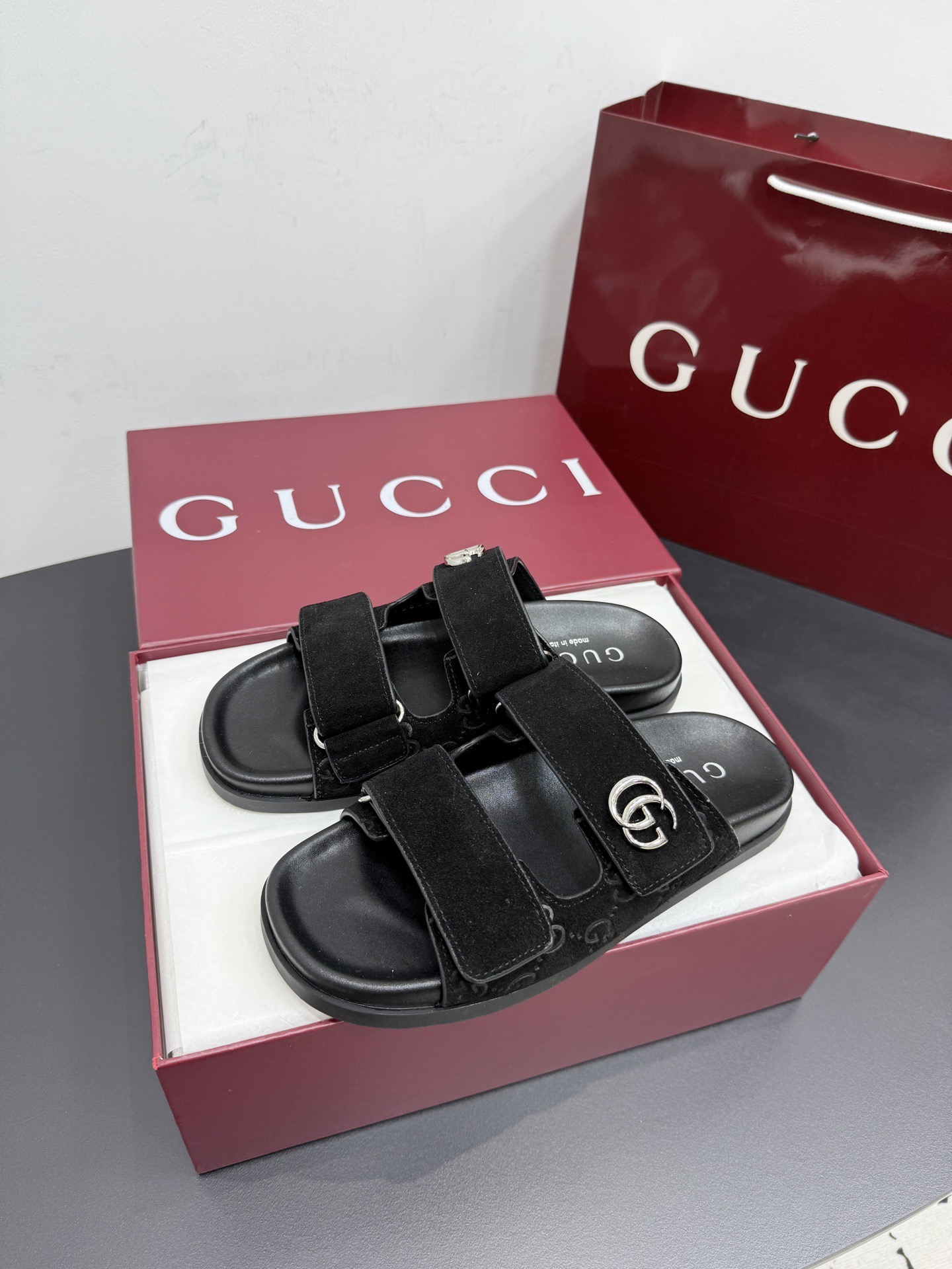 Сандалии женские в стиле Gucci GG чёрного цвета