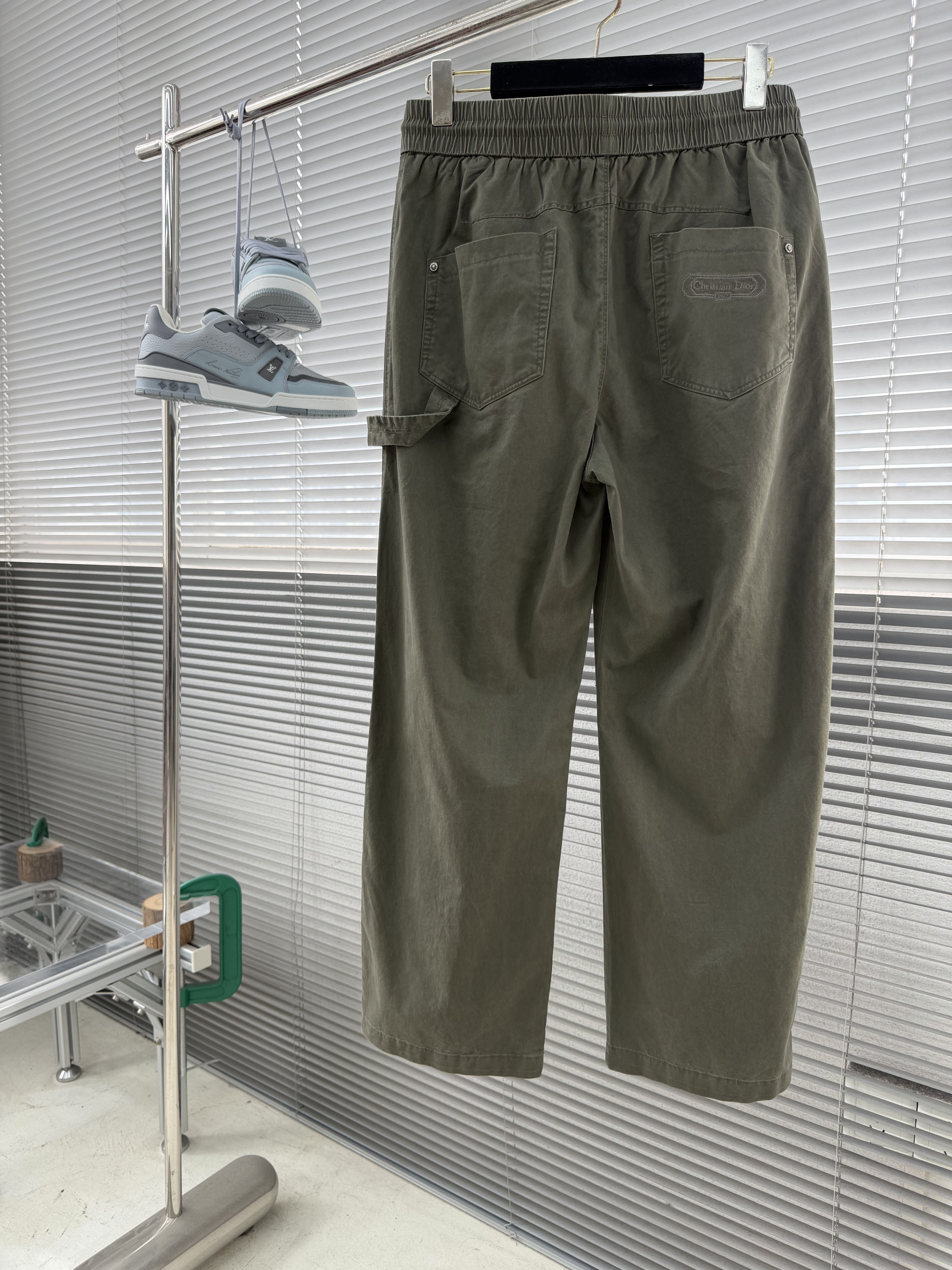 Брюки мужские в стиле Dior из хлопка зелёного цвета карго с эластичным поясом