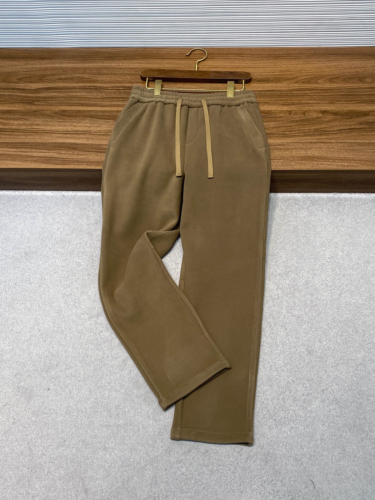 Брюки мужские в стиле Saint Laurent из хлопкового флиса кофейного цвета 