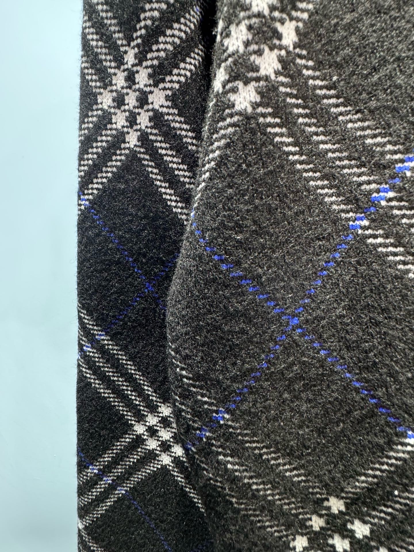 Джемпер мужской Burberry Check Crew-Neck чёрного цвета