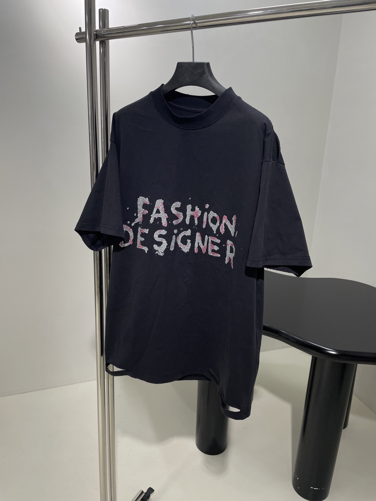 Футболка унисекс в стиле Balenciaga Fashion чёрного цвета с принтом
