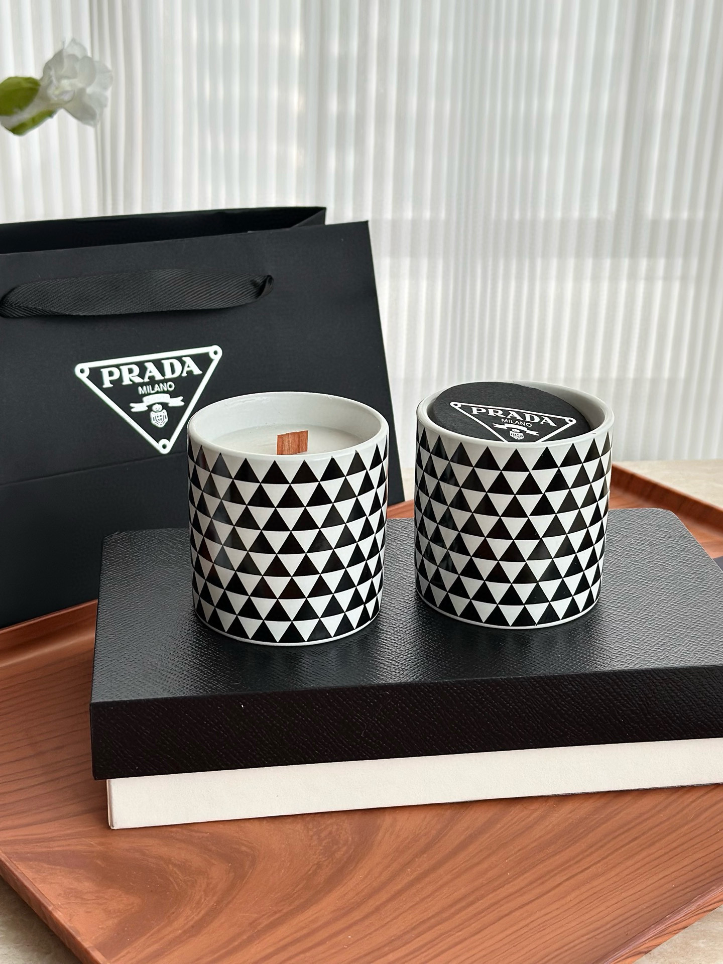  Свечи ароматические в стиле Prada, чёрно-белый геометрический набор из 2 шт.