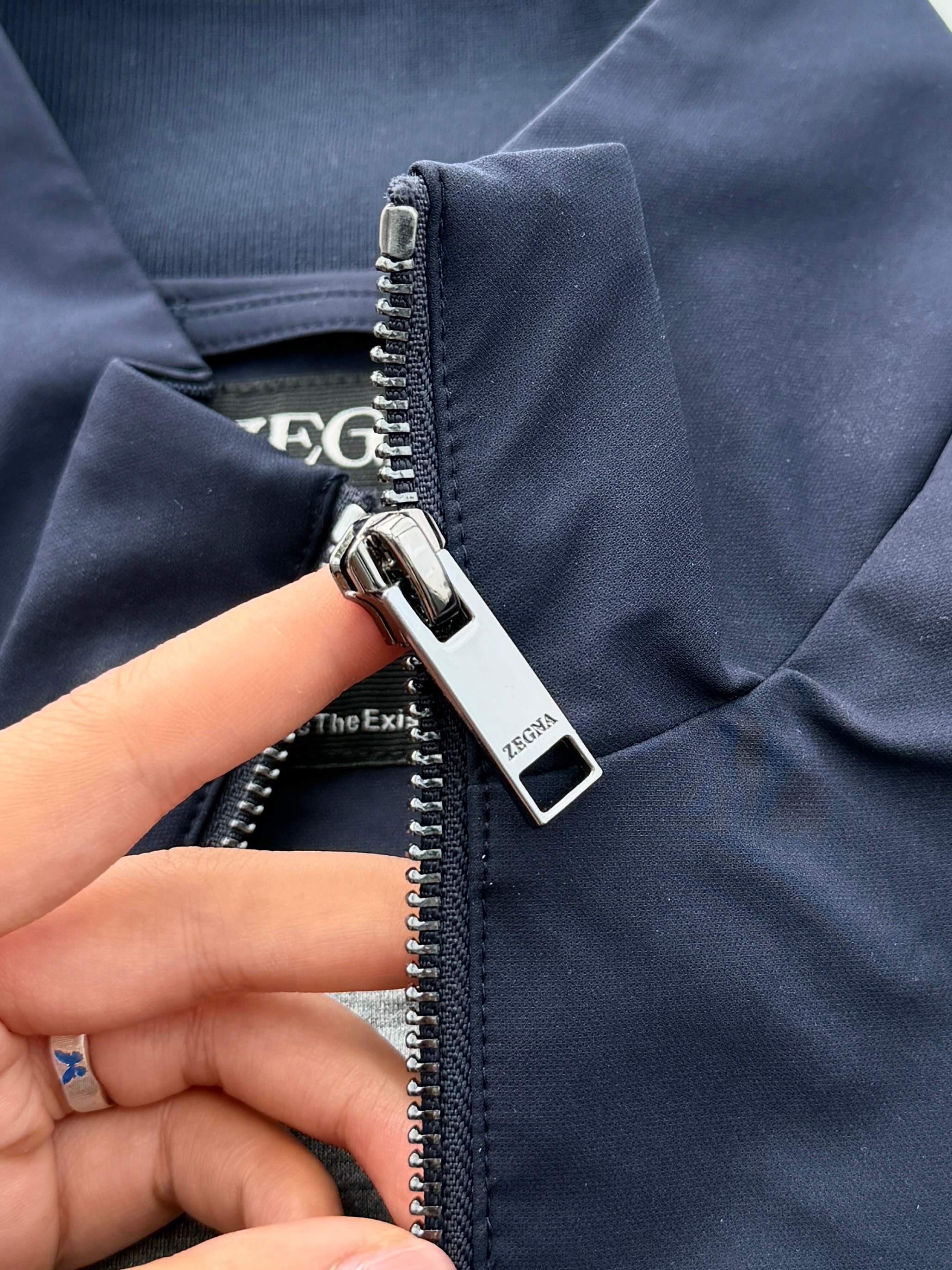Куртка мужская в стиле Zegna тёмно-синего цвета с кожаными элементами