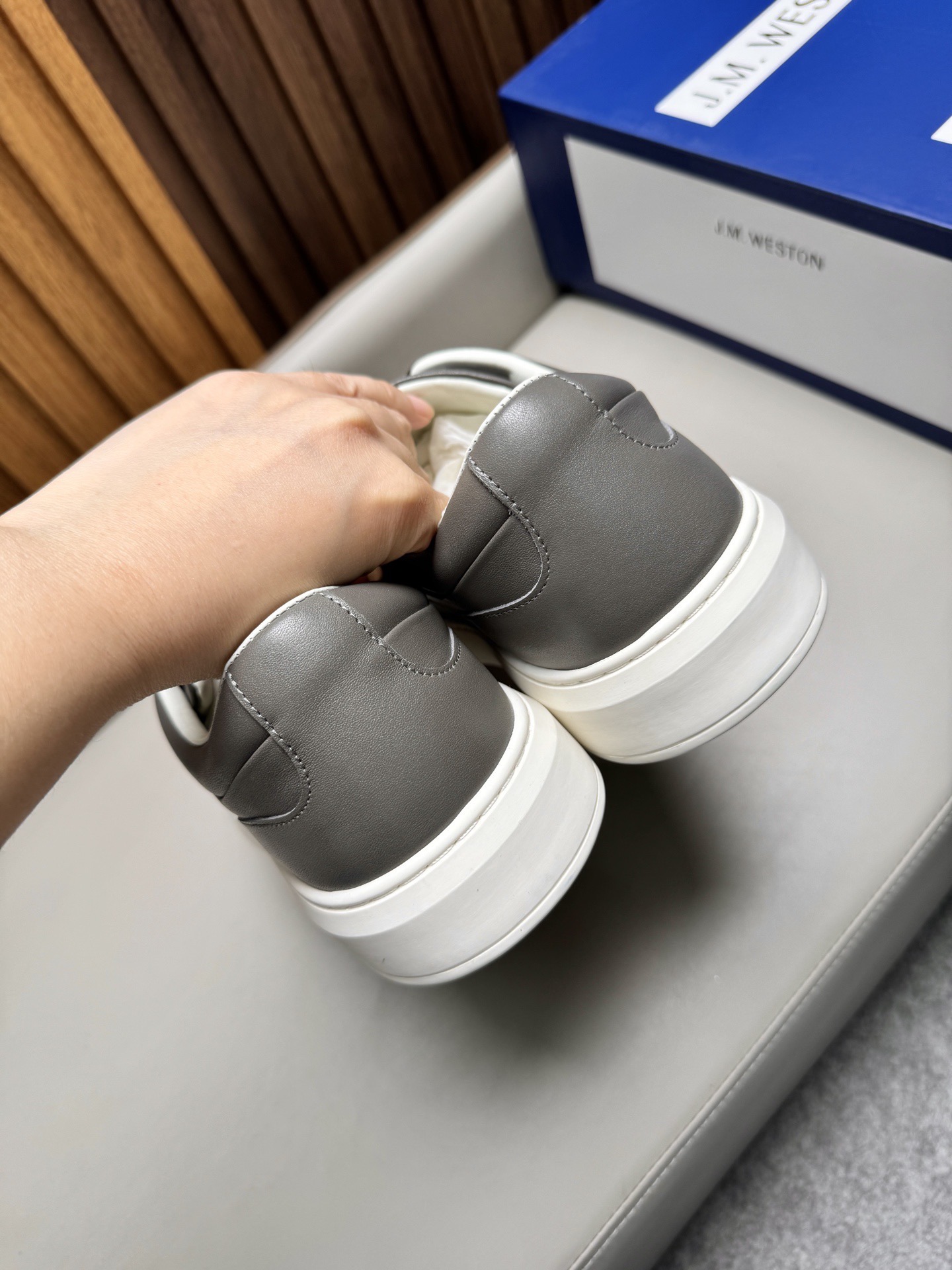 Кеды мужские в стиле J.M. Weston серого цвета